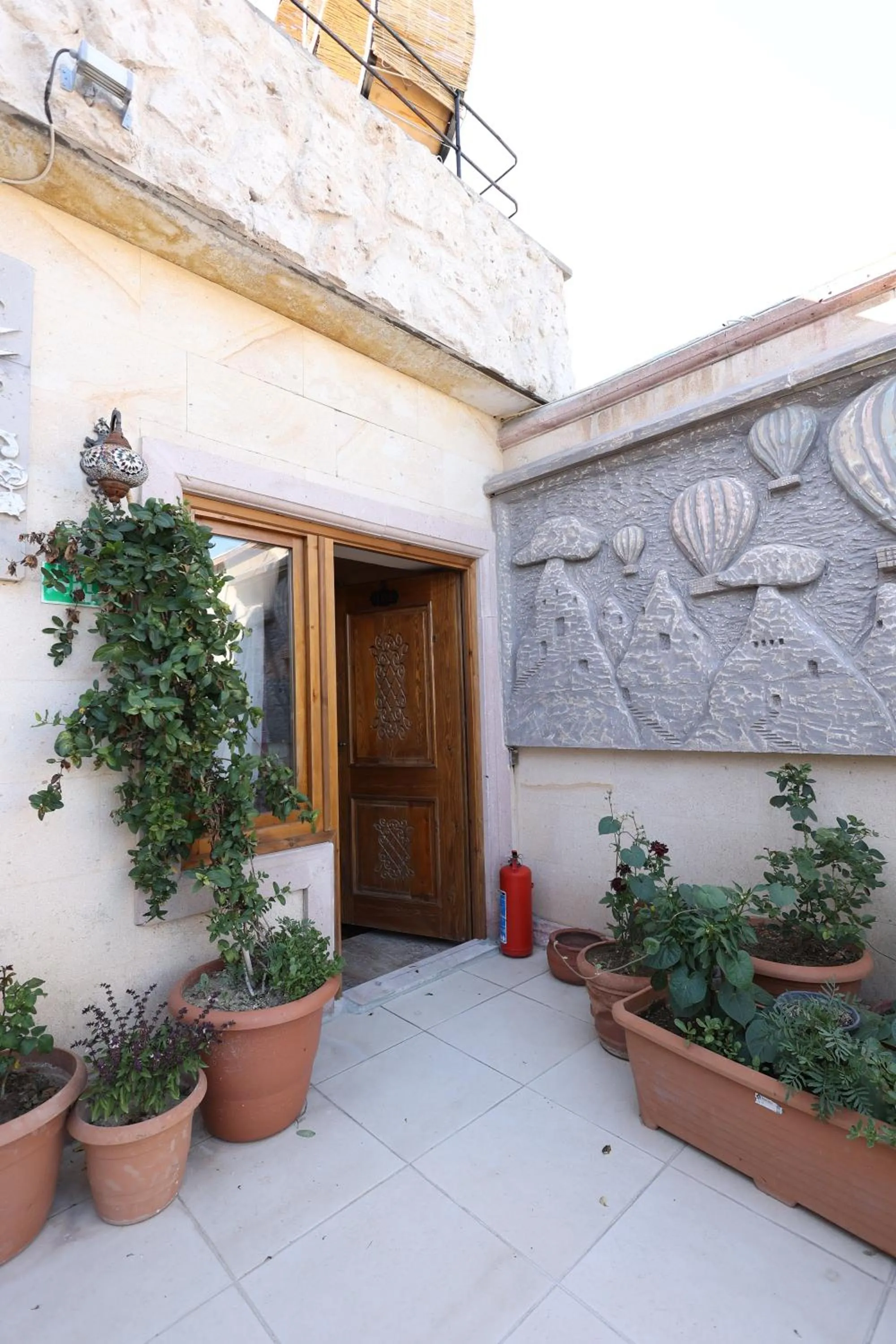 Lucky Luke Stone House