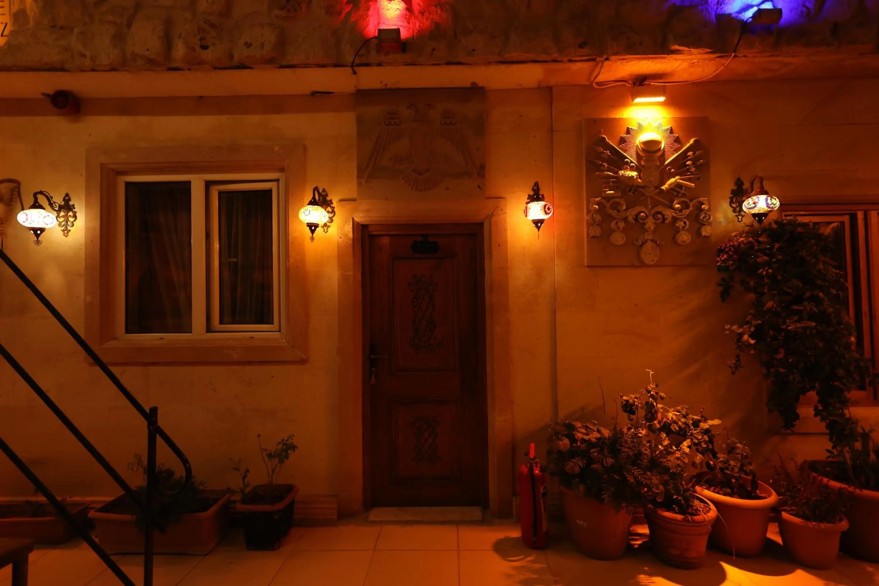 Lucky Luke Stone House