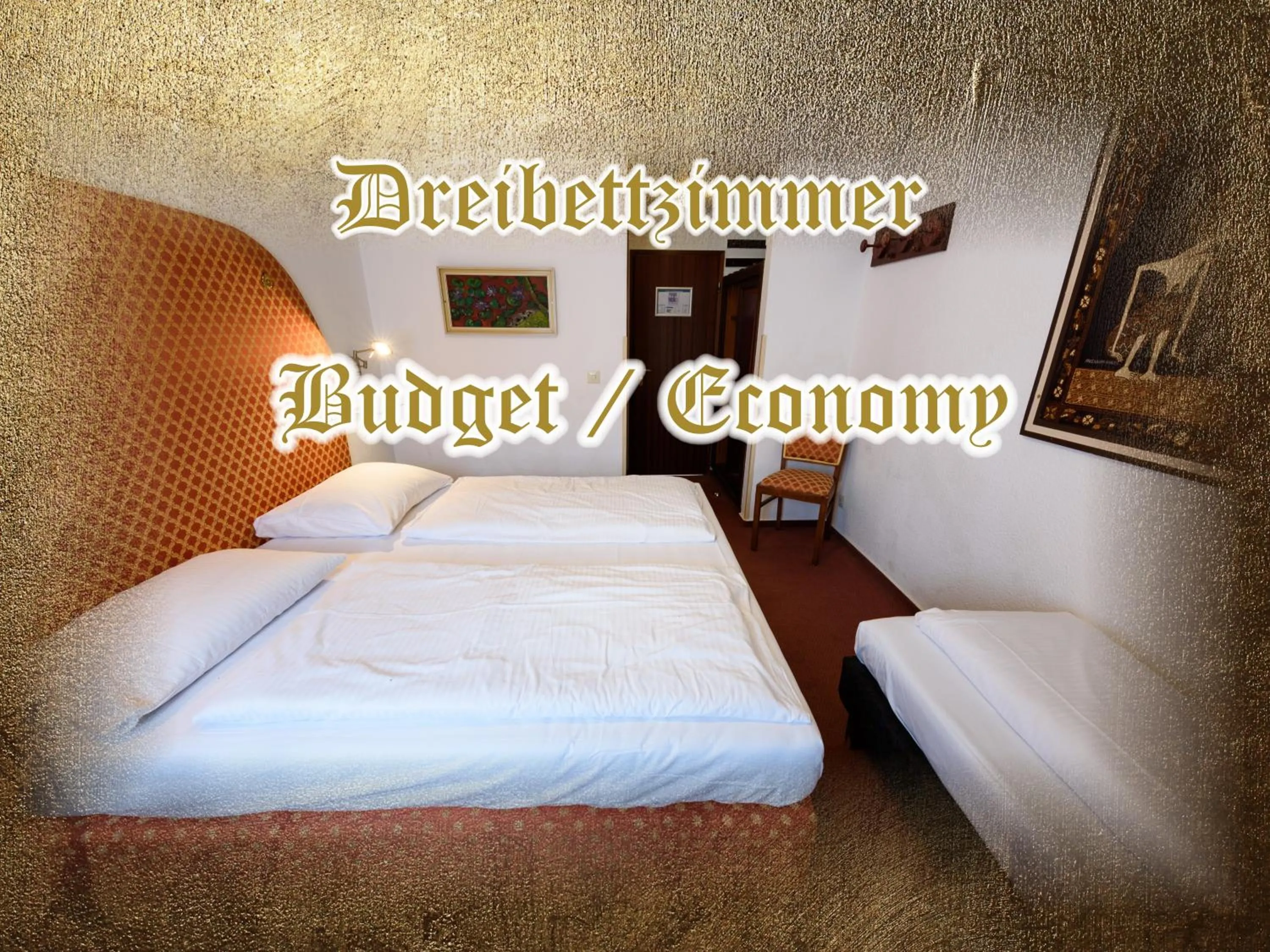 Photo of the whole room, Bed in Burg-Hotel & Hostel Cochem