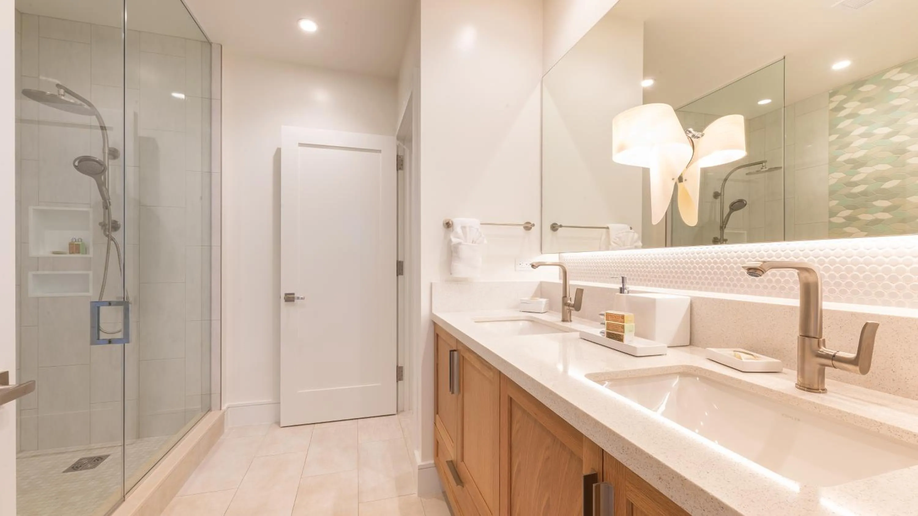 Property building in Maui Westside Presents - Luana garden Villa 8B