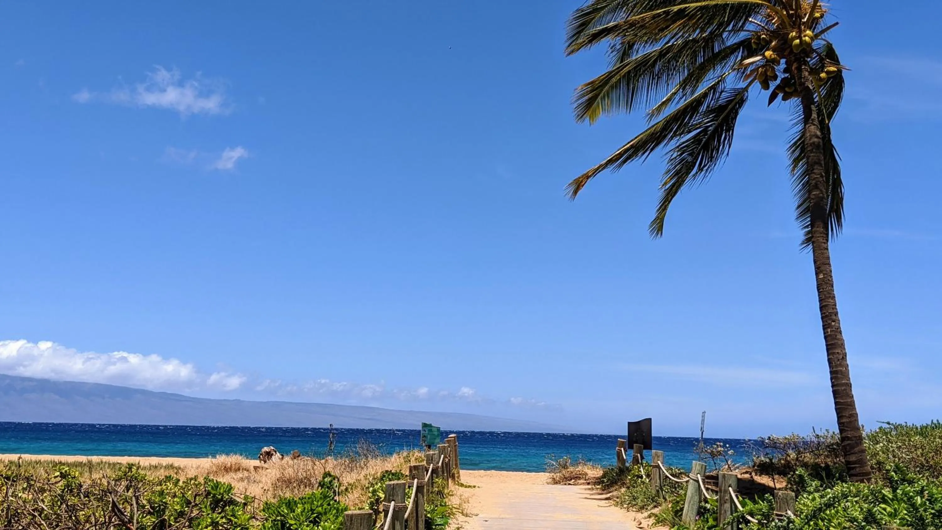 Maui Westside Presents - Luana garden Villa 8B