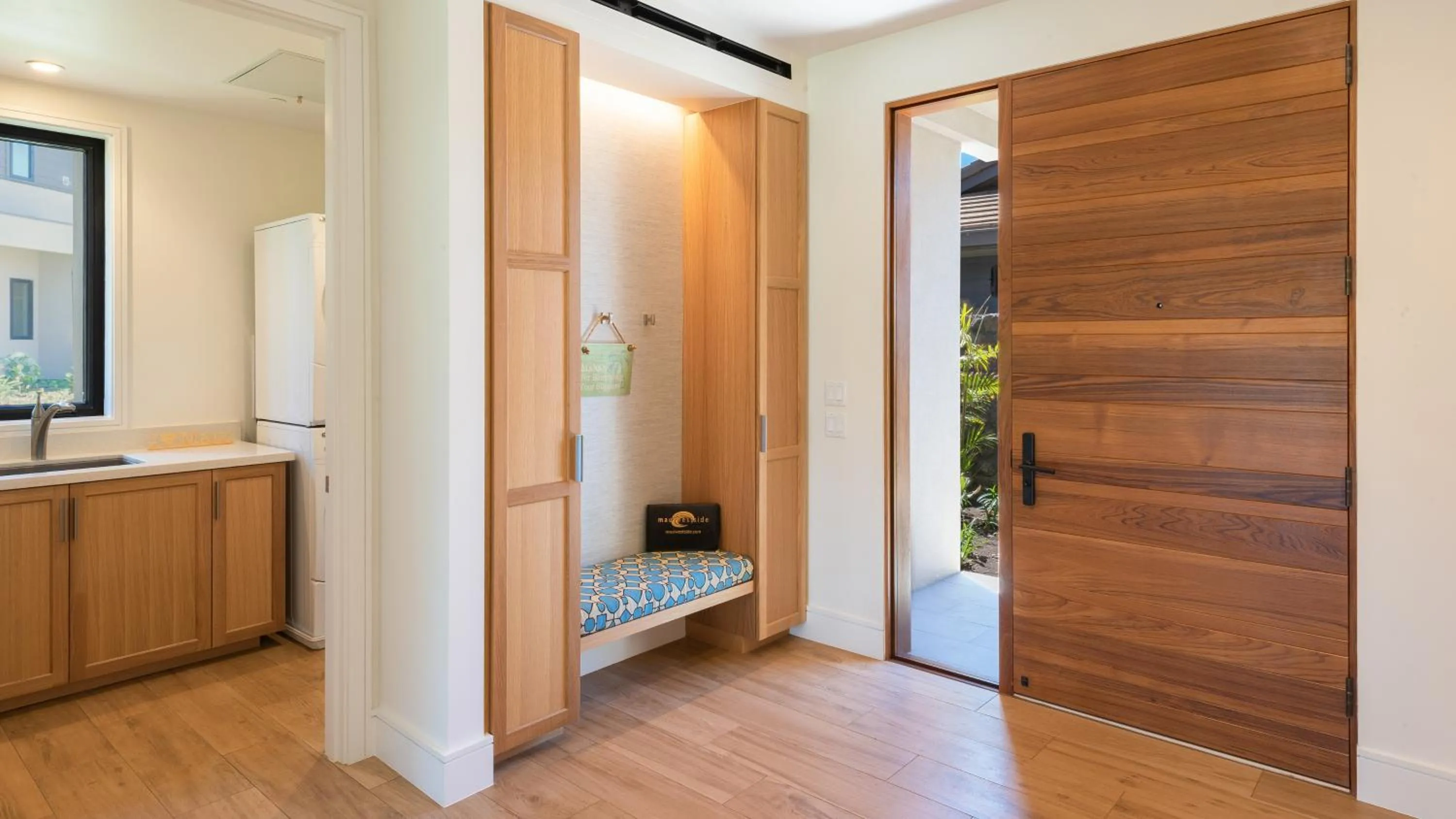 Property building in Maui Westside Presents - Luana garden Villa 8B