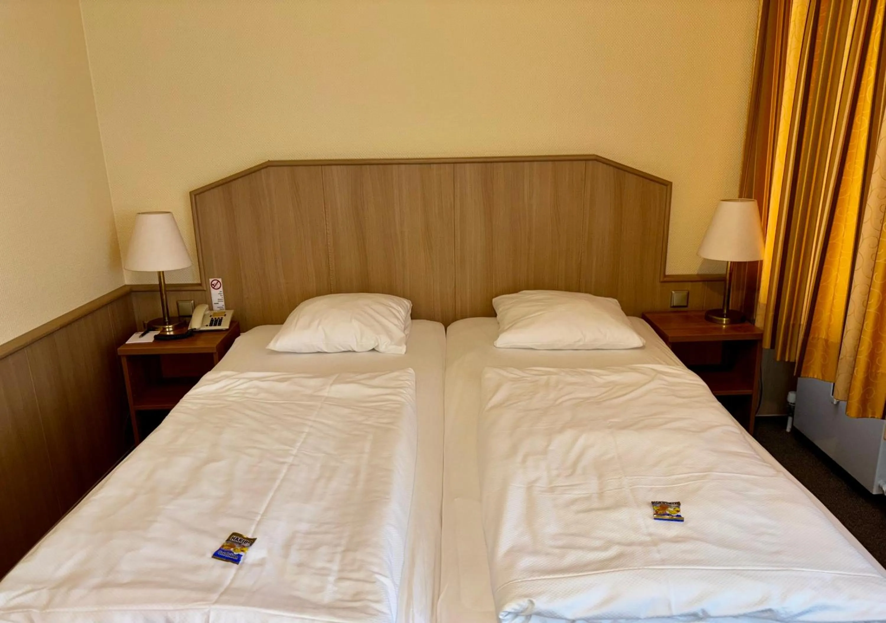 Bed in Hotel am Rathaus