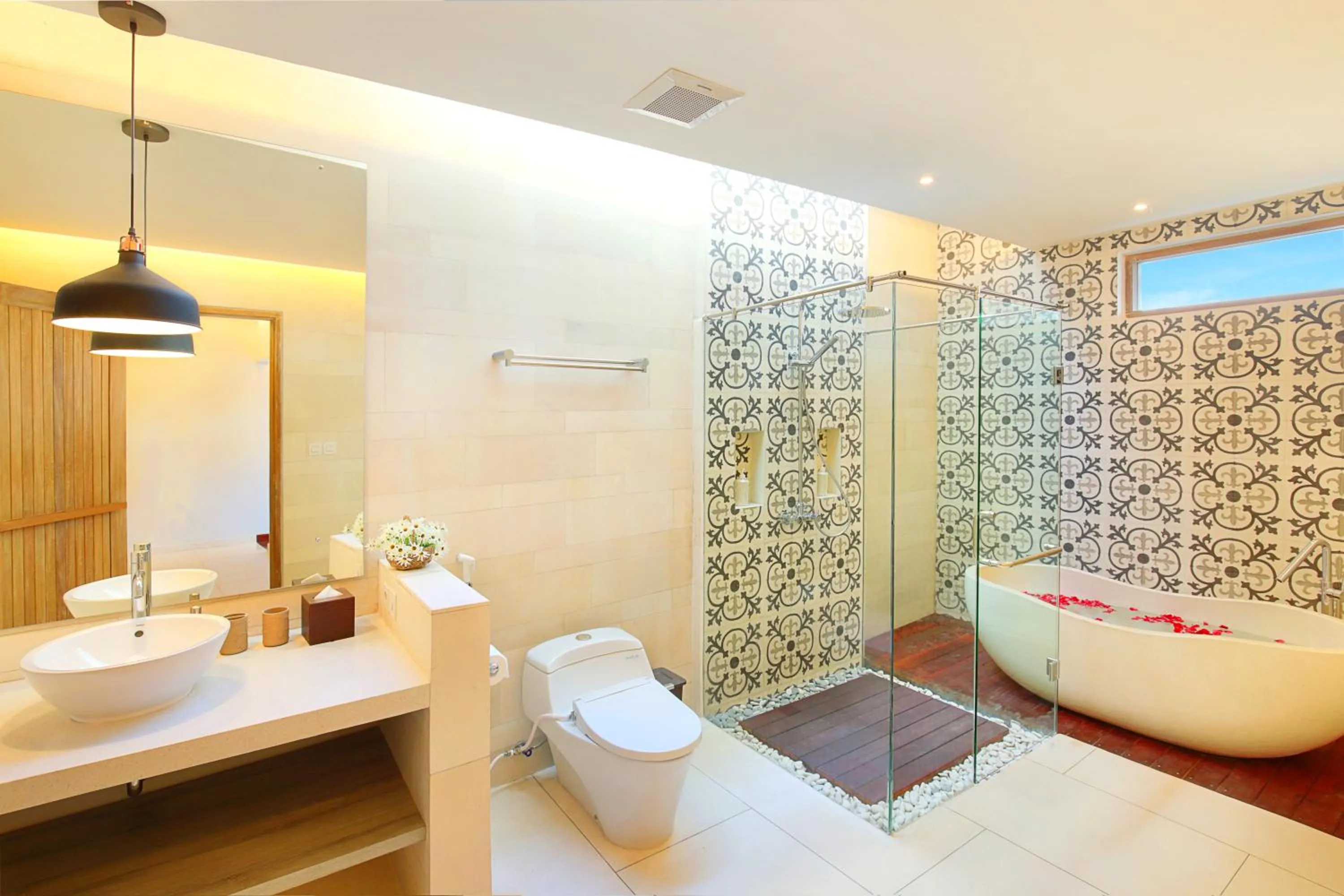 Shower in Villa Kinjeng Canggu By Bali Asia Villa