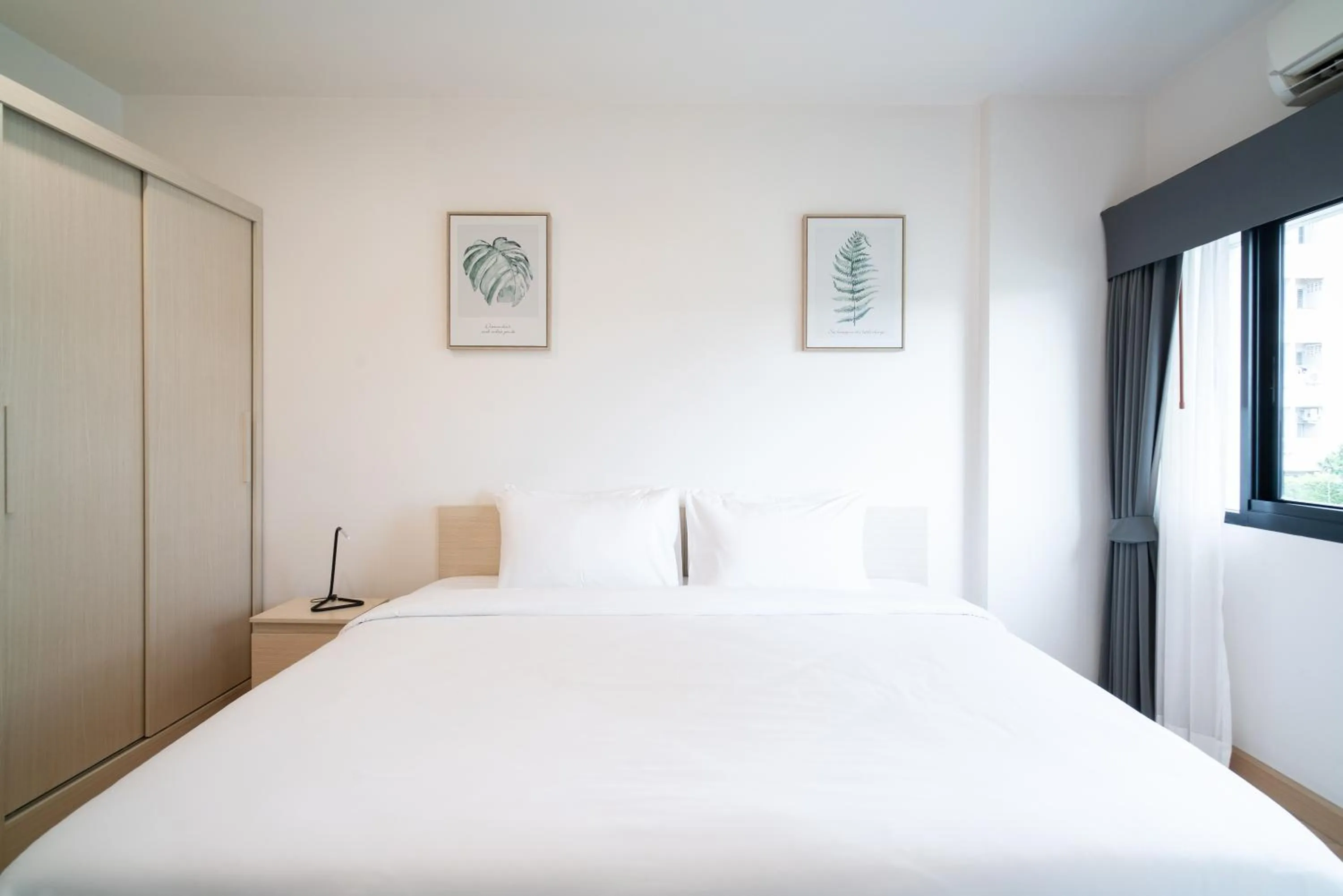 Bed in KOS Hotel Suvarnabhumi Airport -SHA Extra Plus