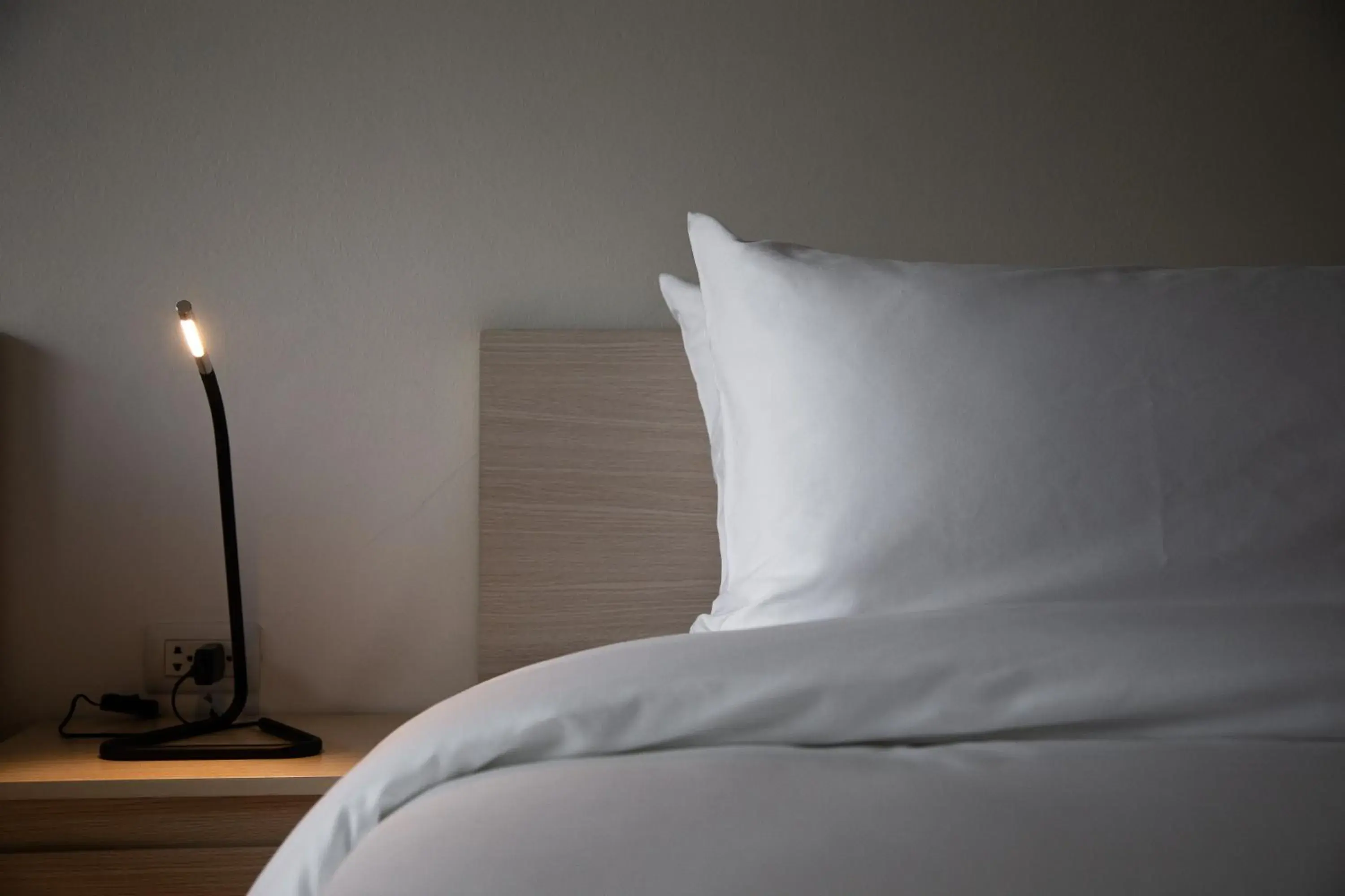 Superior King Room in KOS Hotel Suvarnabhumi Airport -SHA Extra Plus Superior King Room in KOS Hotel Suvarnabhumi Airport -SHA Extra Plus