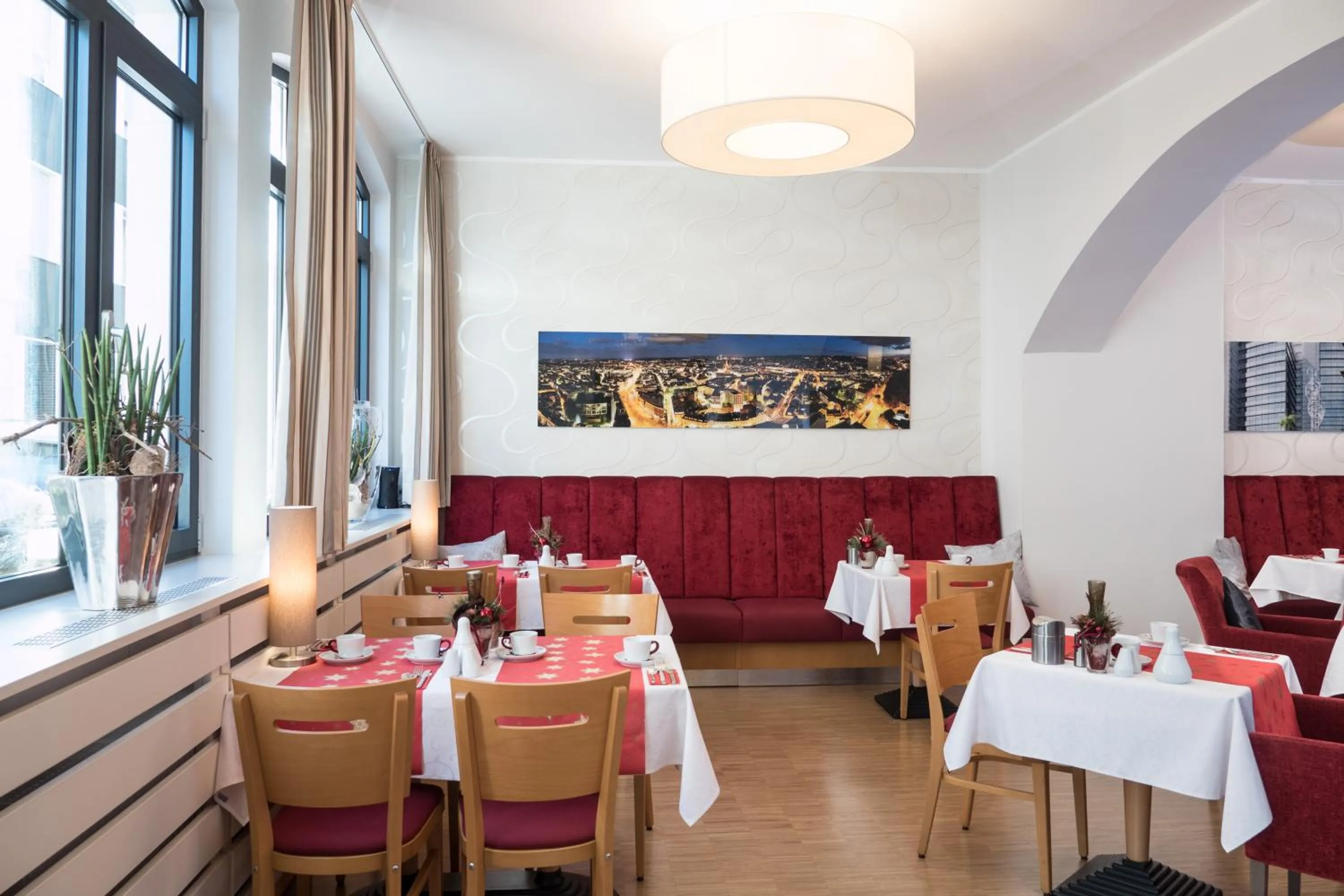 Restaurant/places to eat in Hotel Deutsches Haus