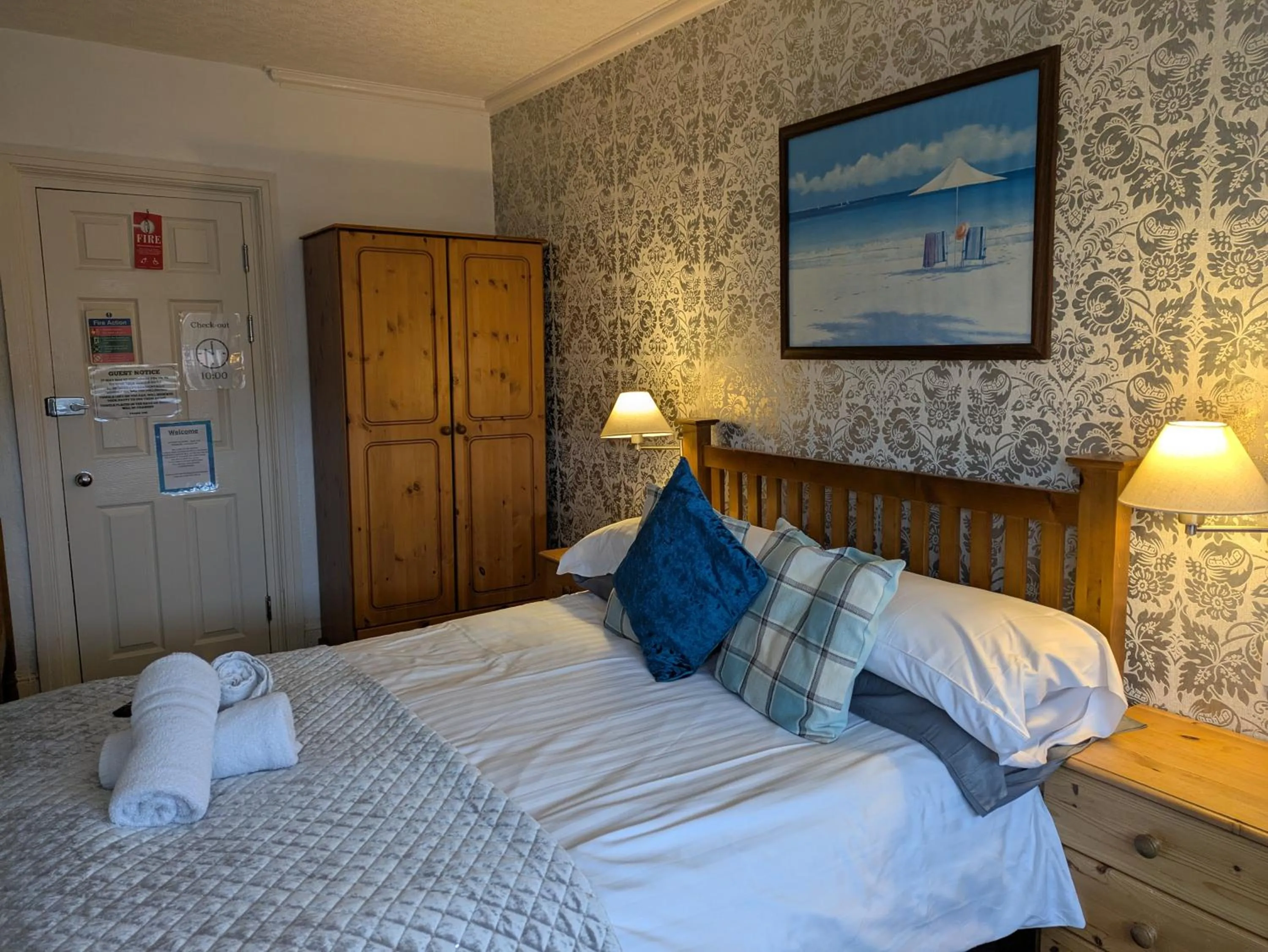 Bed in The Kenton Hotel