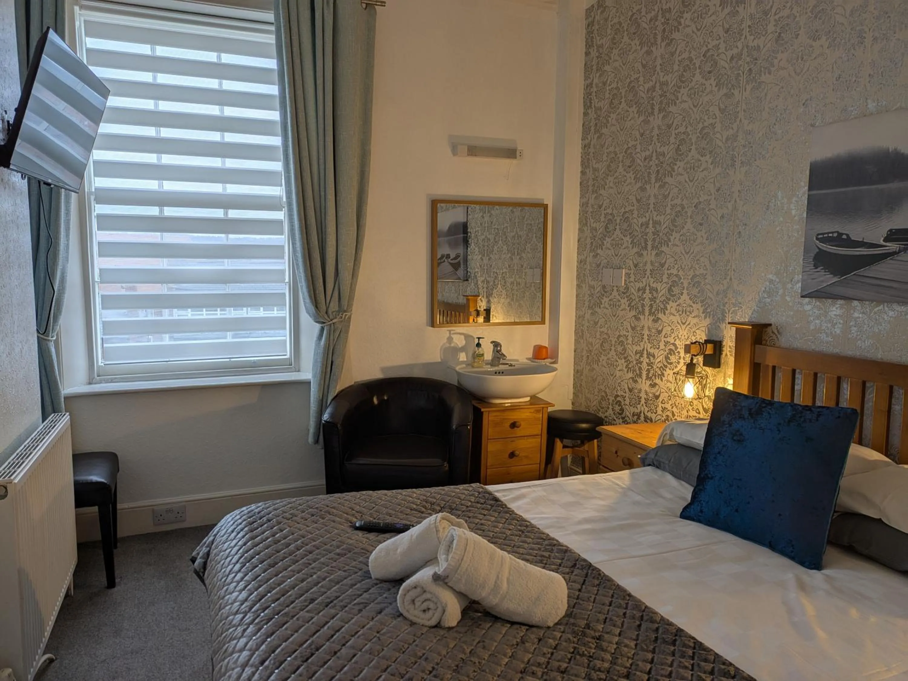 Bed in The Kenton Hotel