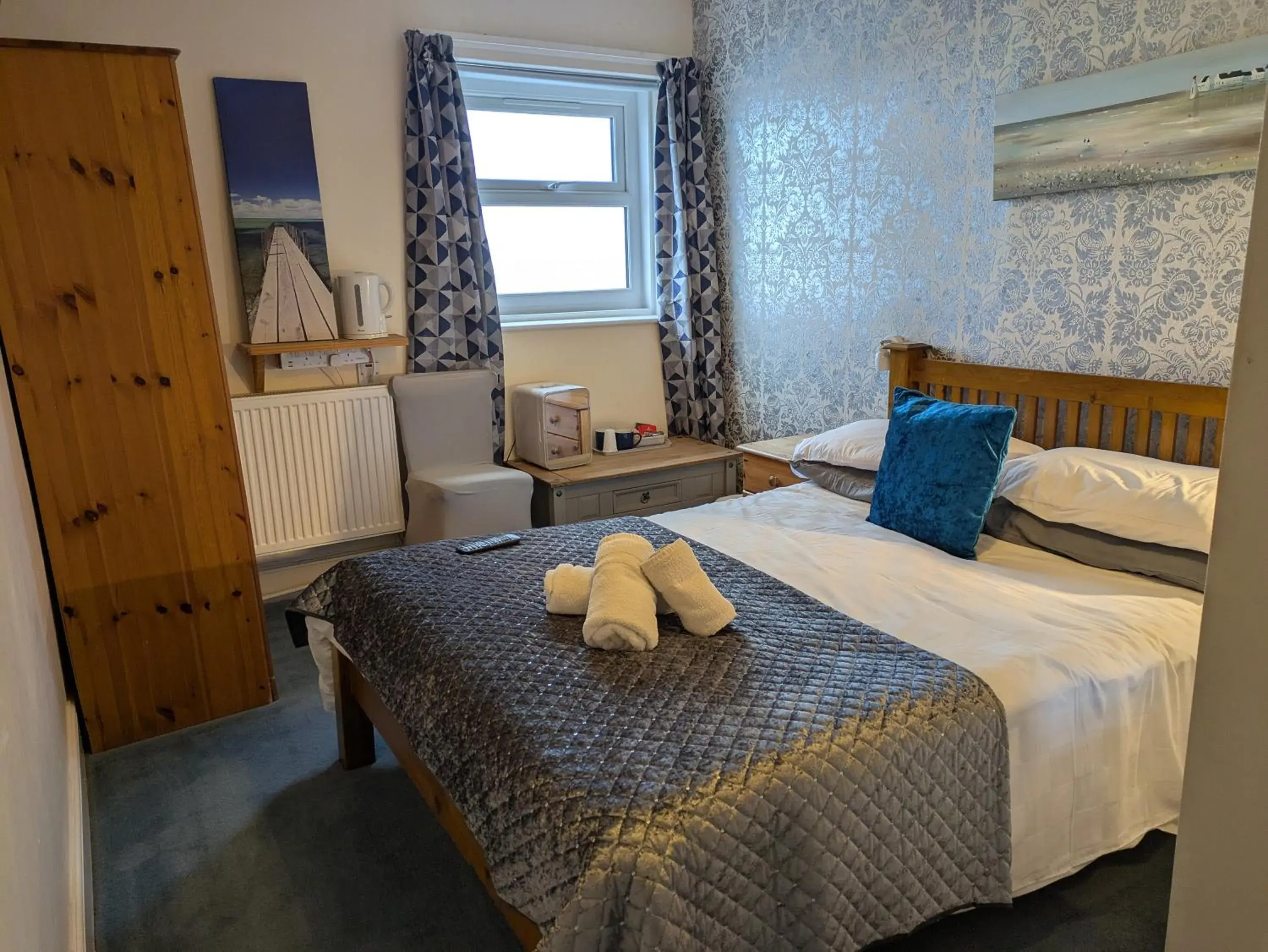 Double Room in The Kenton Hotel Double Room in The Kenton Hotel
