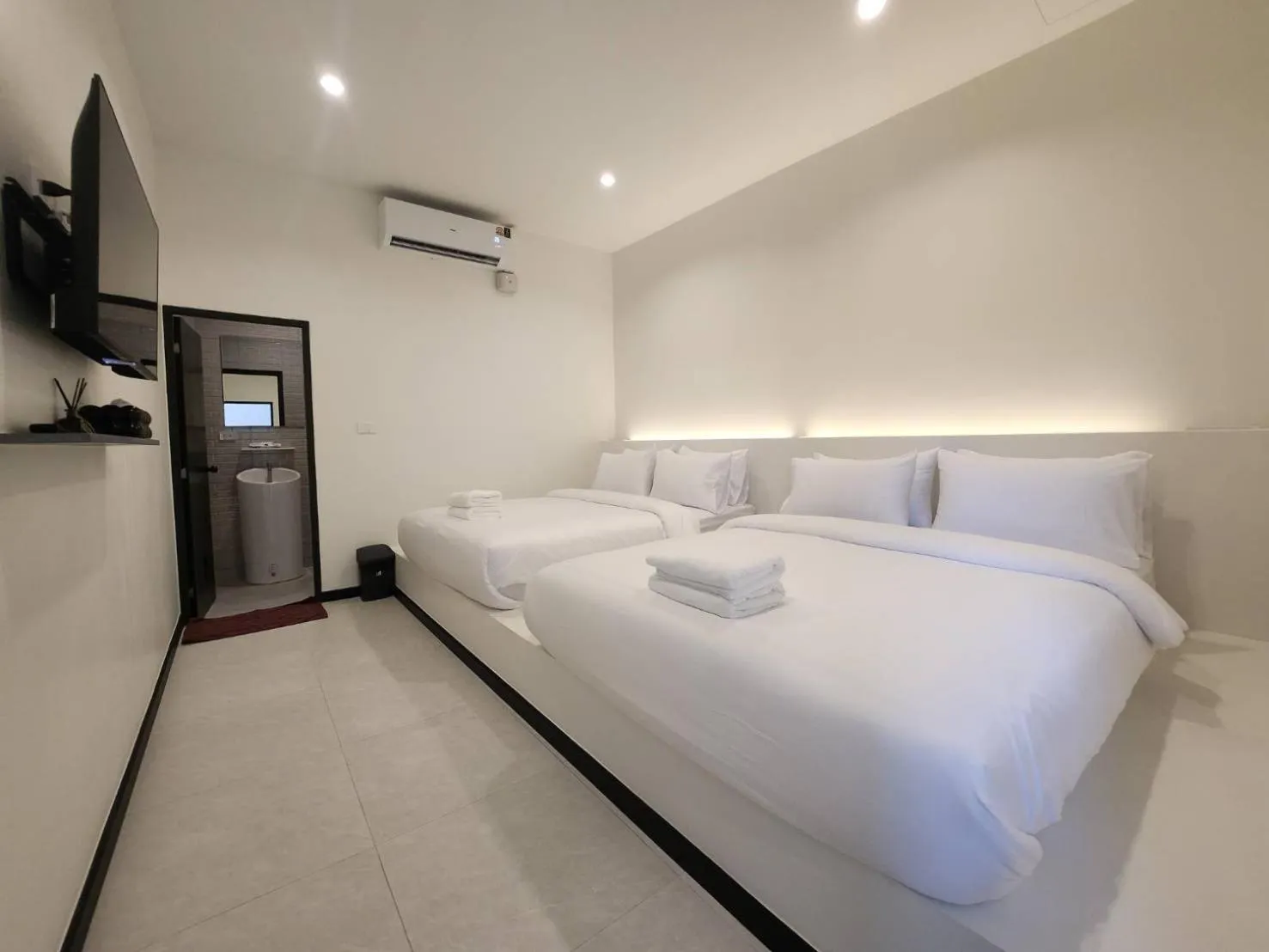 Bed in Skyline Resort