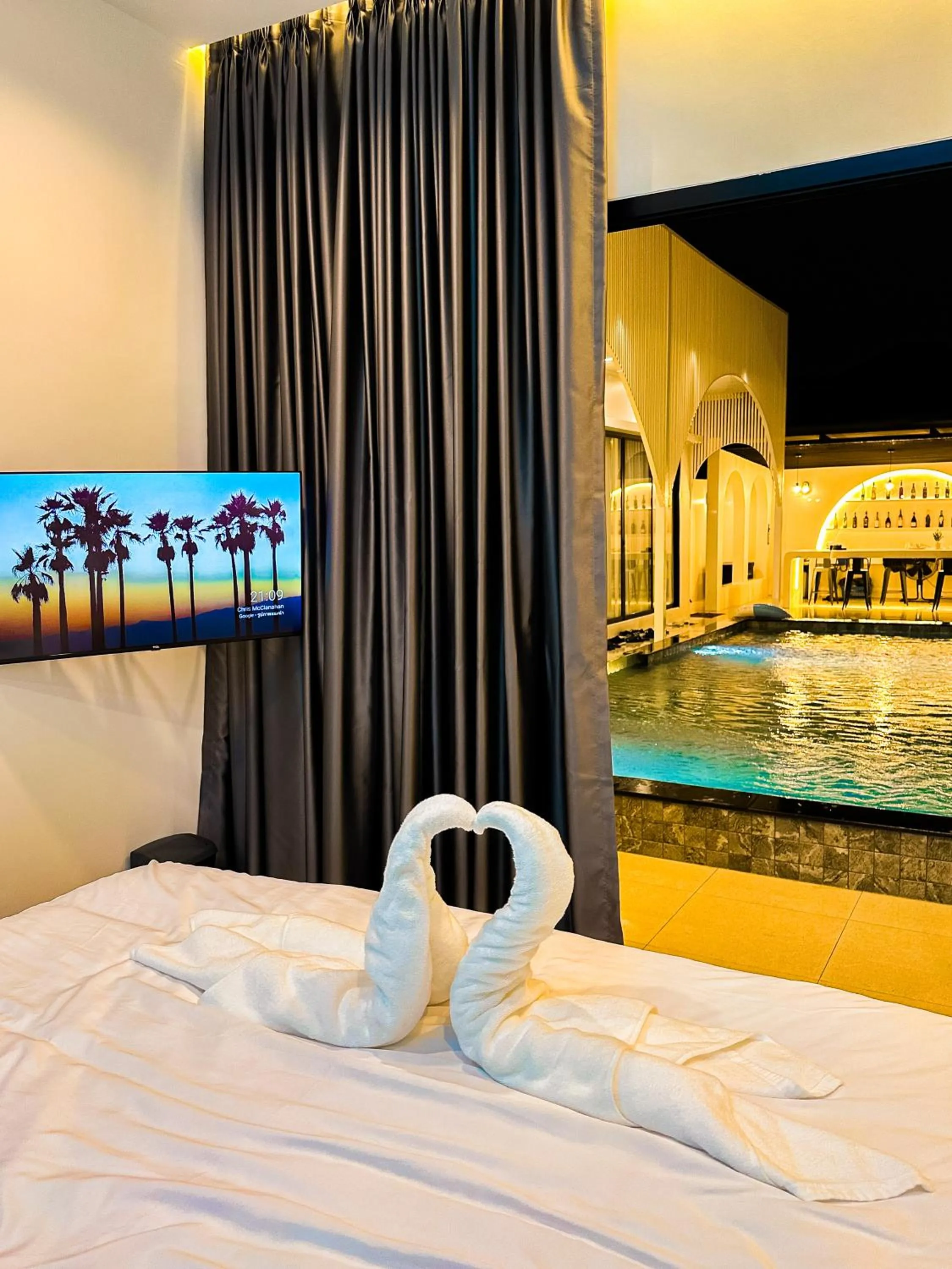 Bed in Skyline Resort