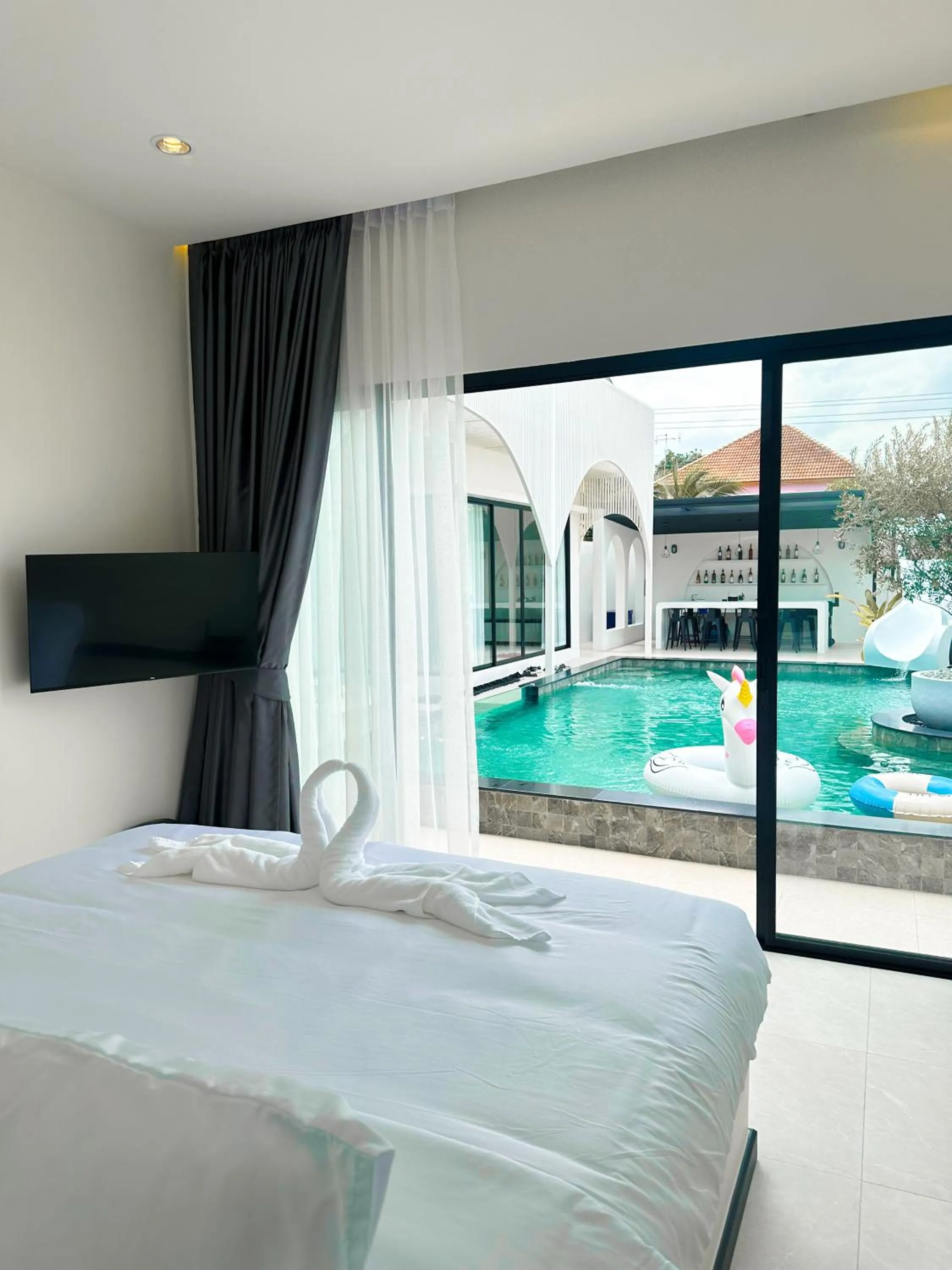 Bed in Skyline Resort