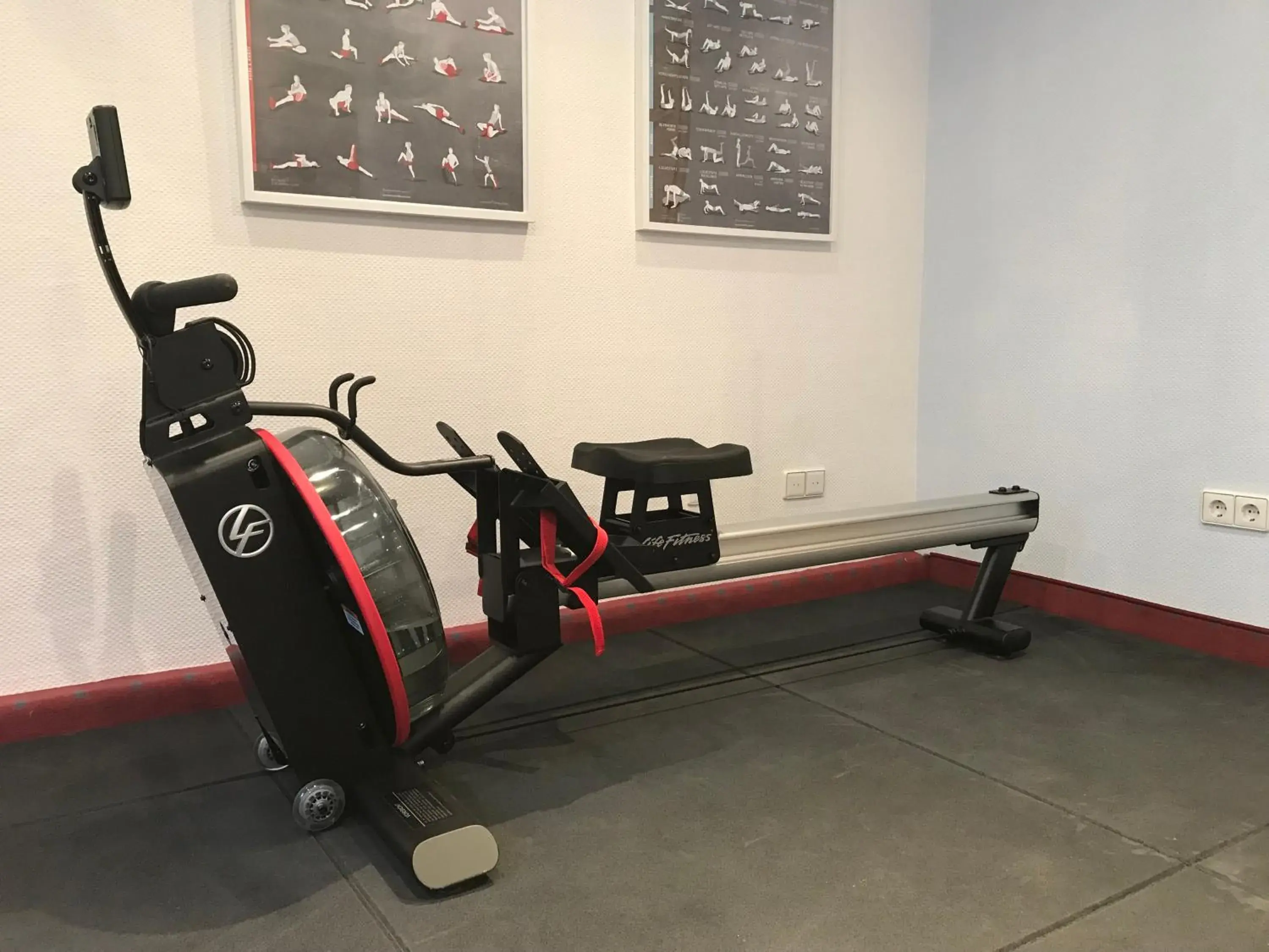 Fitness centre/facilities in AZIMUT Hotel Dresden Fitness centre/facilities in AZIMUT Hotel Dresden