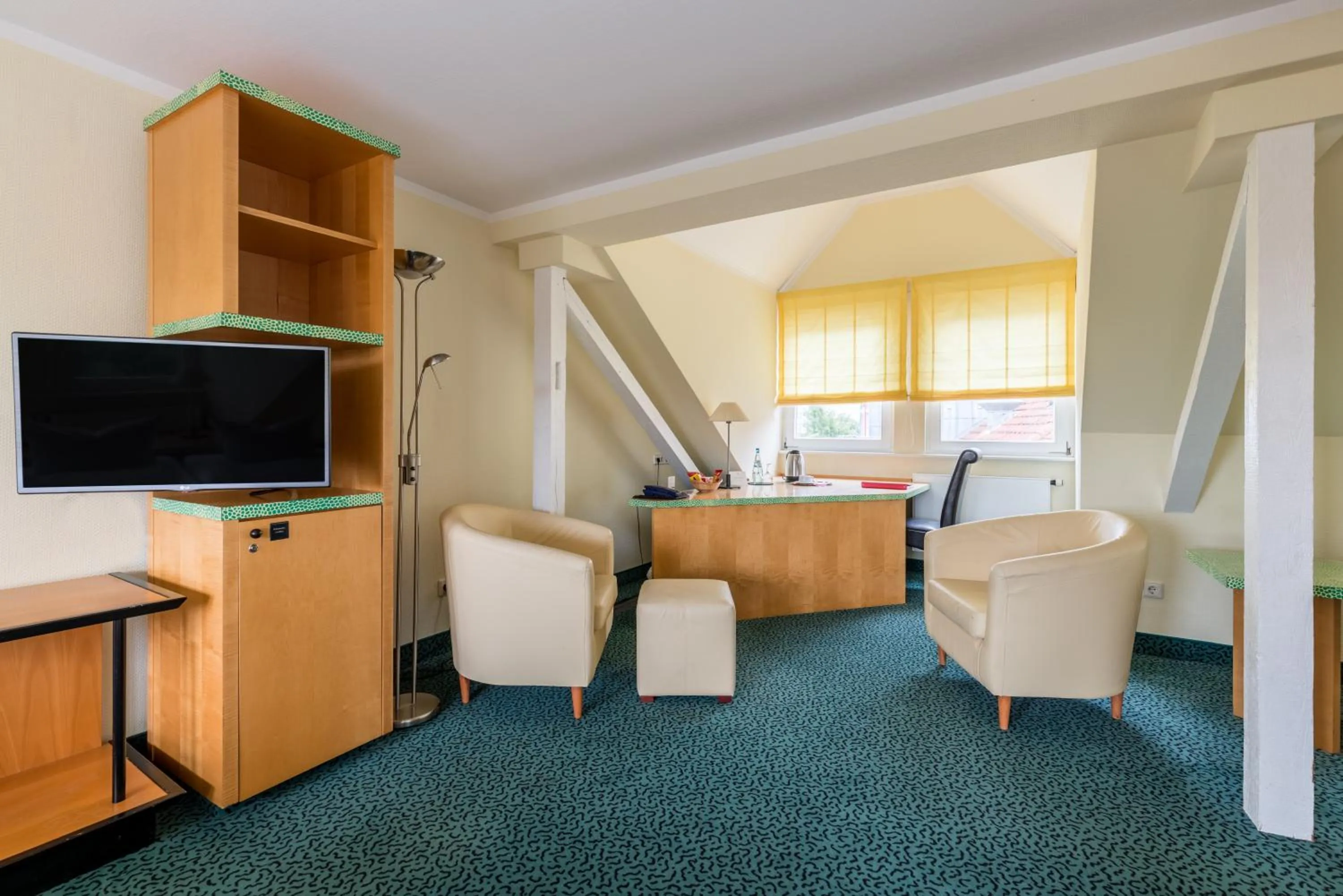 TV and multimedia in AZIMUT Hotel Dresden