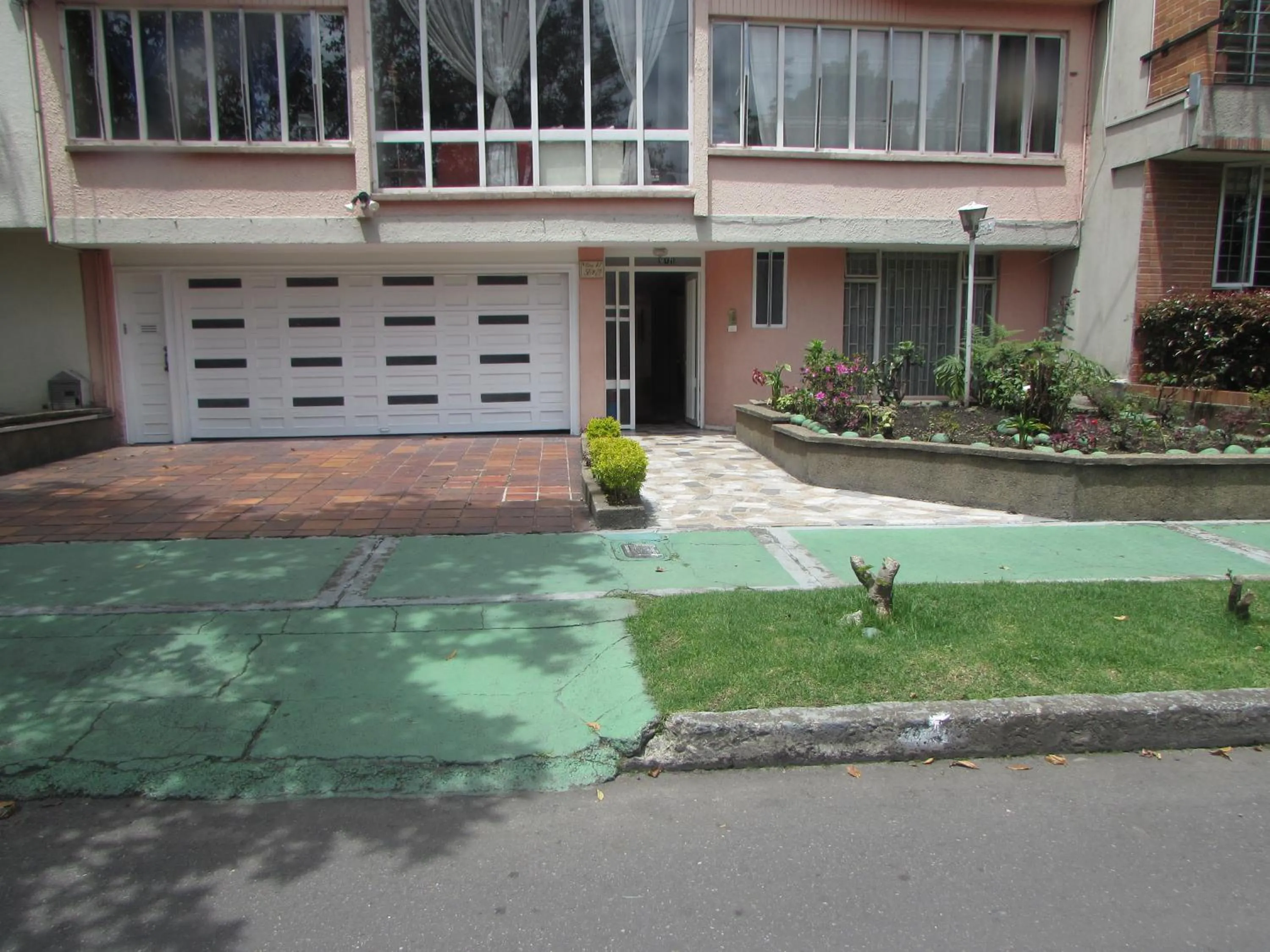 Facade/entrance in Touristic House
