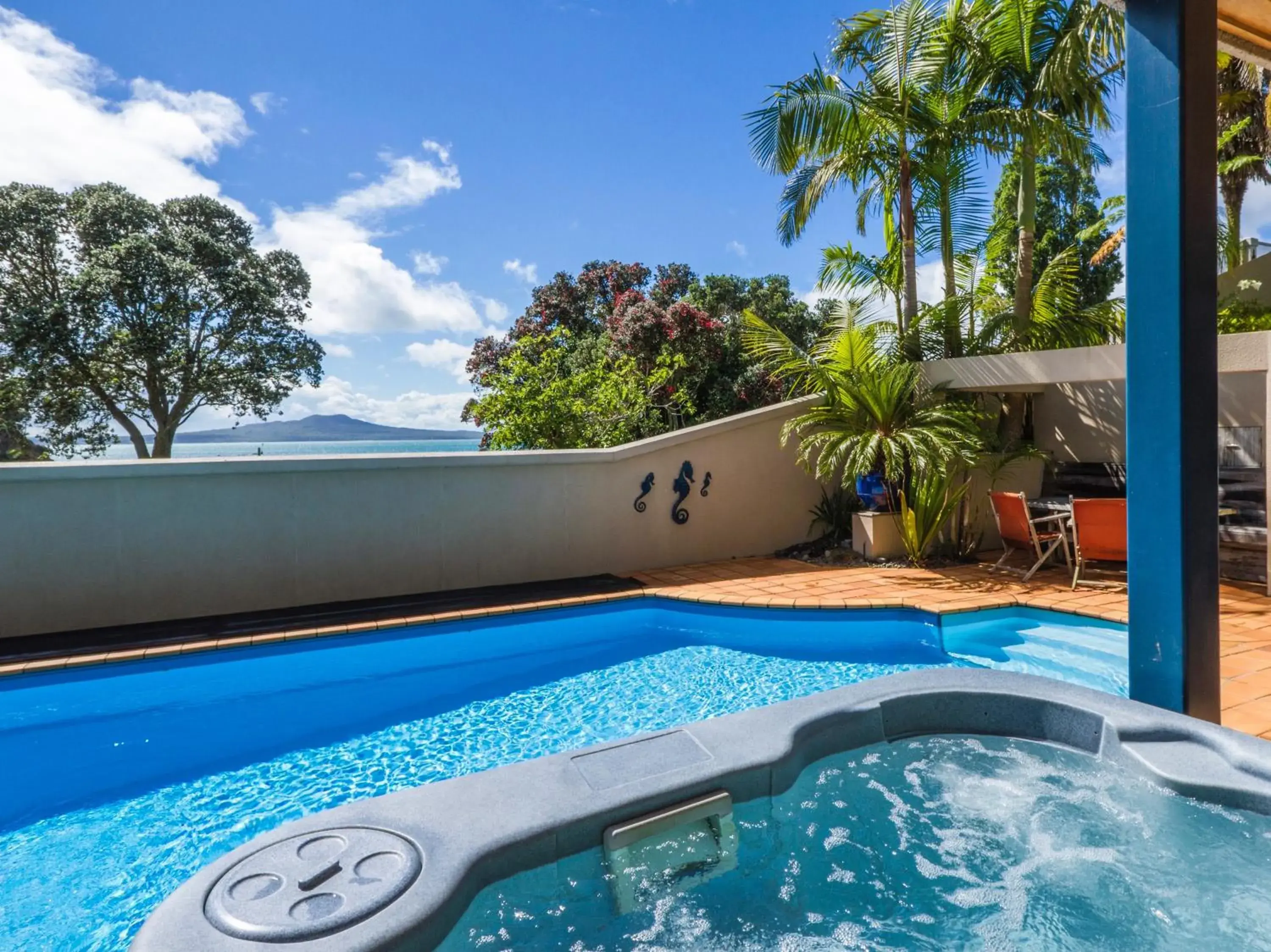 Beachside Holiday - Castor Bay Holiday Apartment Beachside Holiday - Castor Bay Holiday Apartment