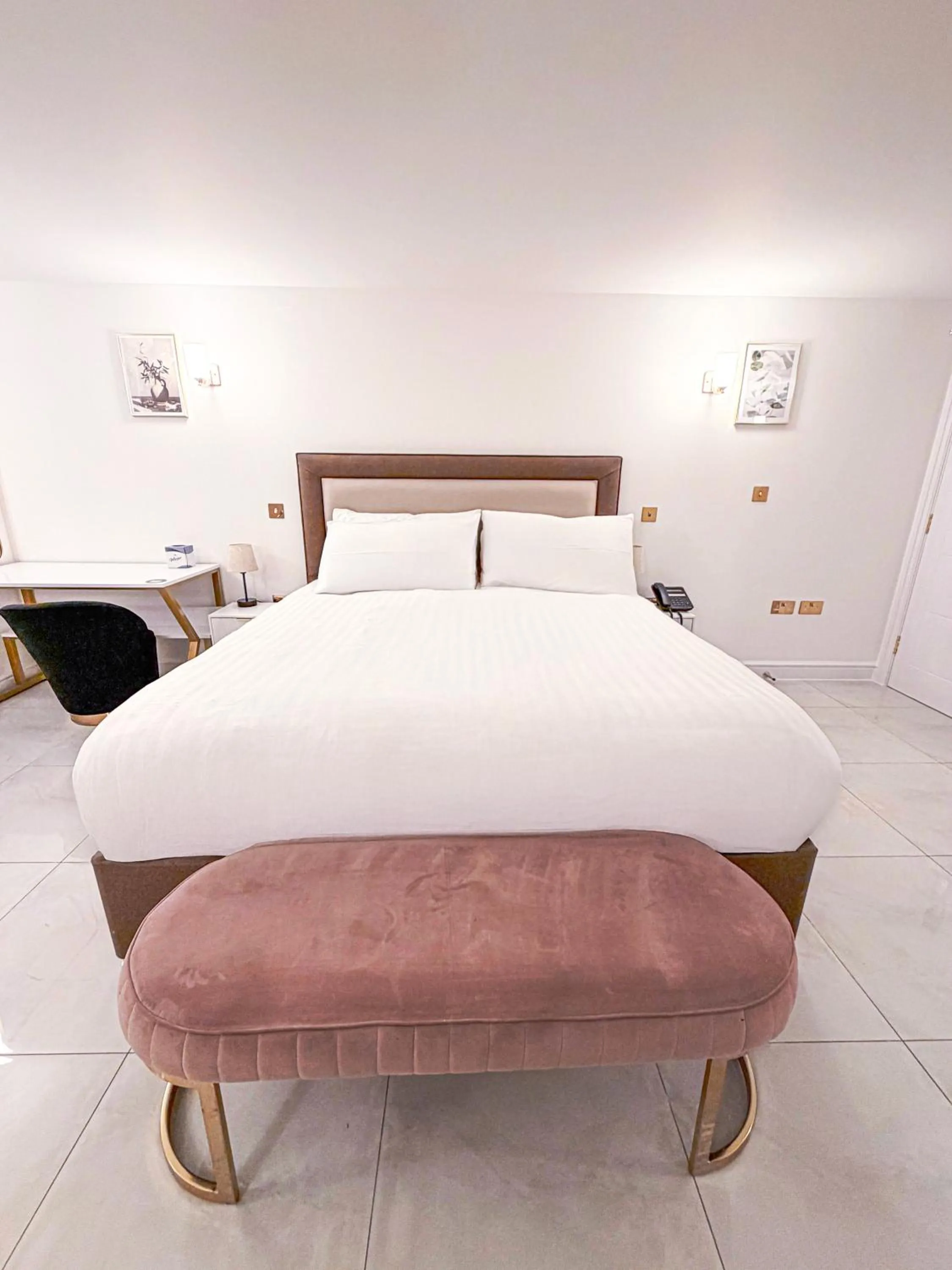 Bed in The Hadley Hotel