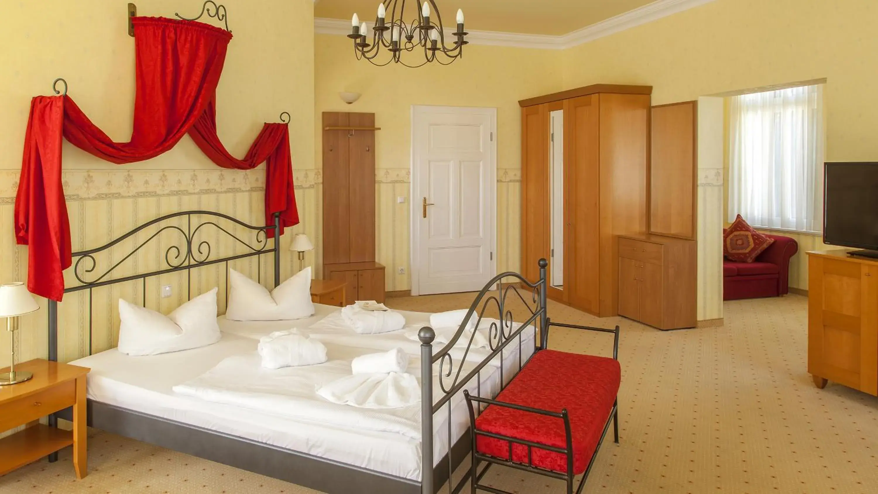 Standard Suite - single occupancy in Ostseehotel Villen im Park - ein Rovell Hotel Standard Suite - single occupancy in Ostseehotel Villen im Park - ein Rovell Hotel