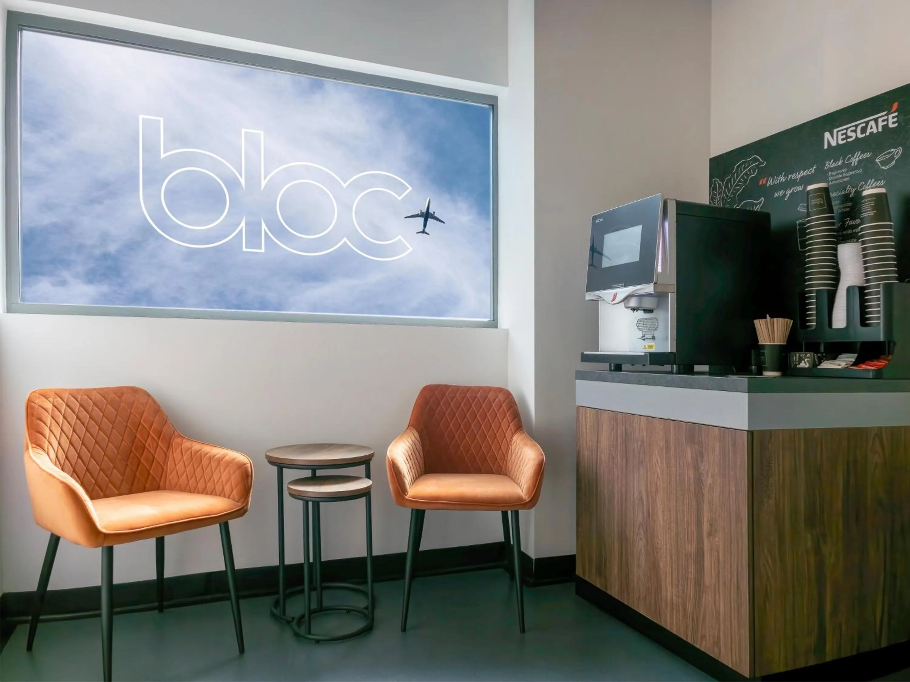 Coffee/tea facilities in Bloc Hotel London Gatwick Airport