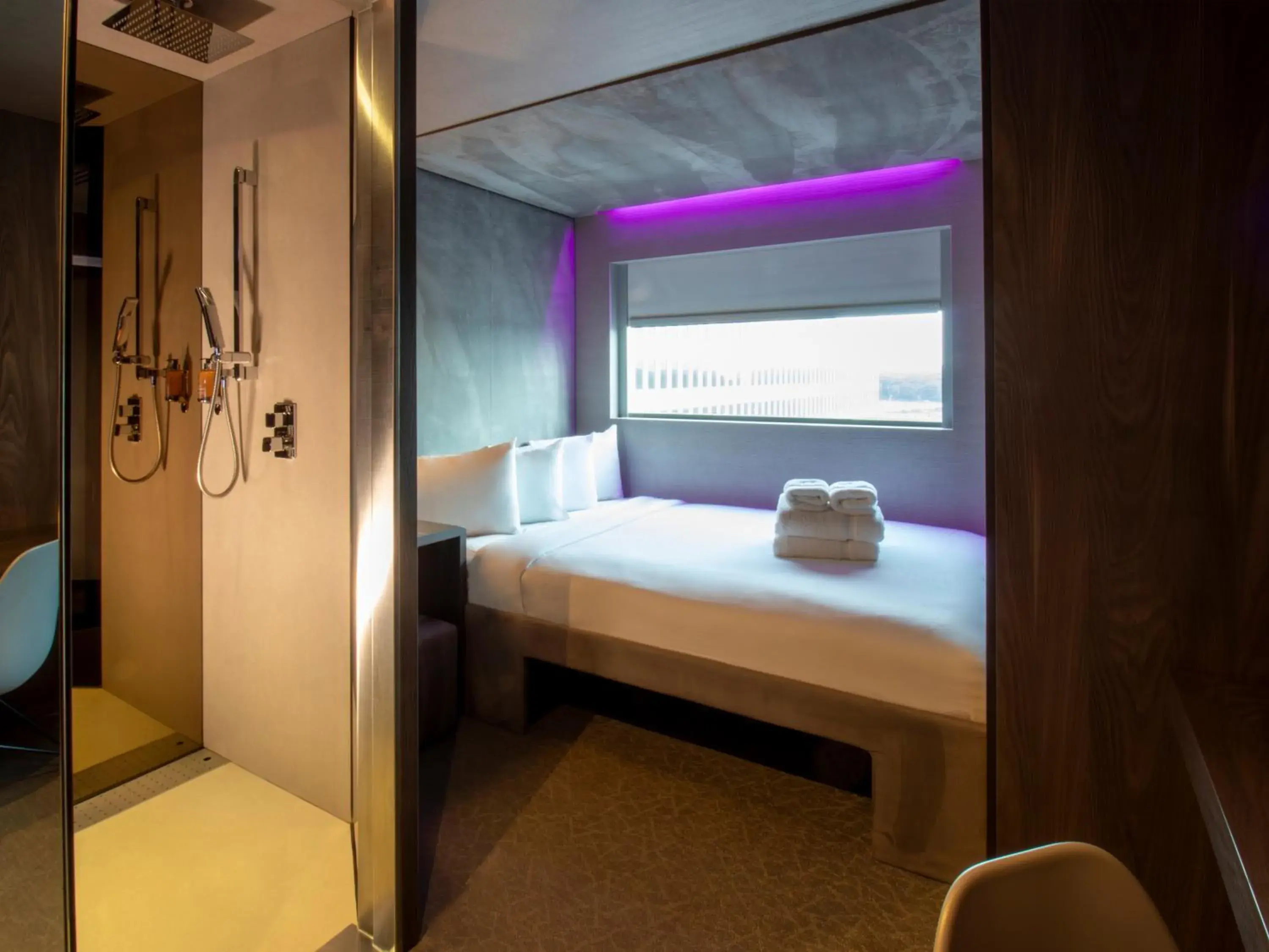 Superior Double Room in Bloc Hotel London Gatwick Airport Superior Double Room in Bloc Hotel London Gatwick Airport