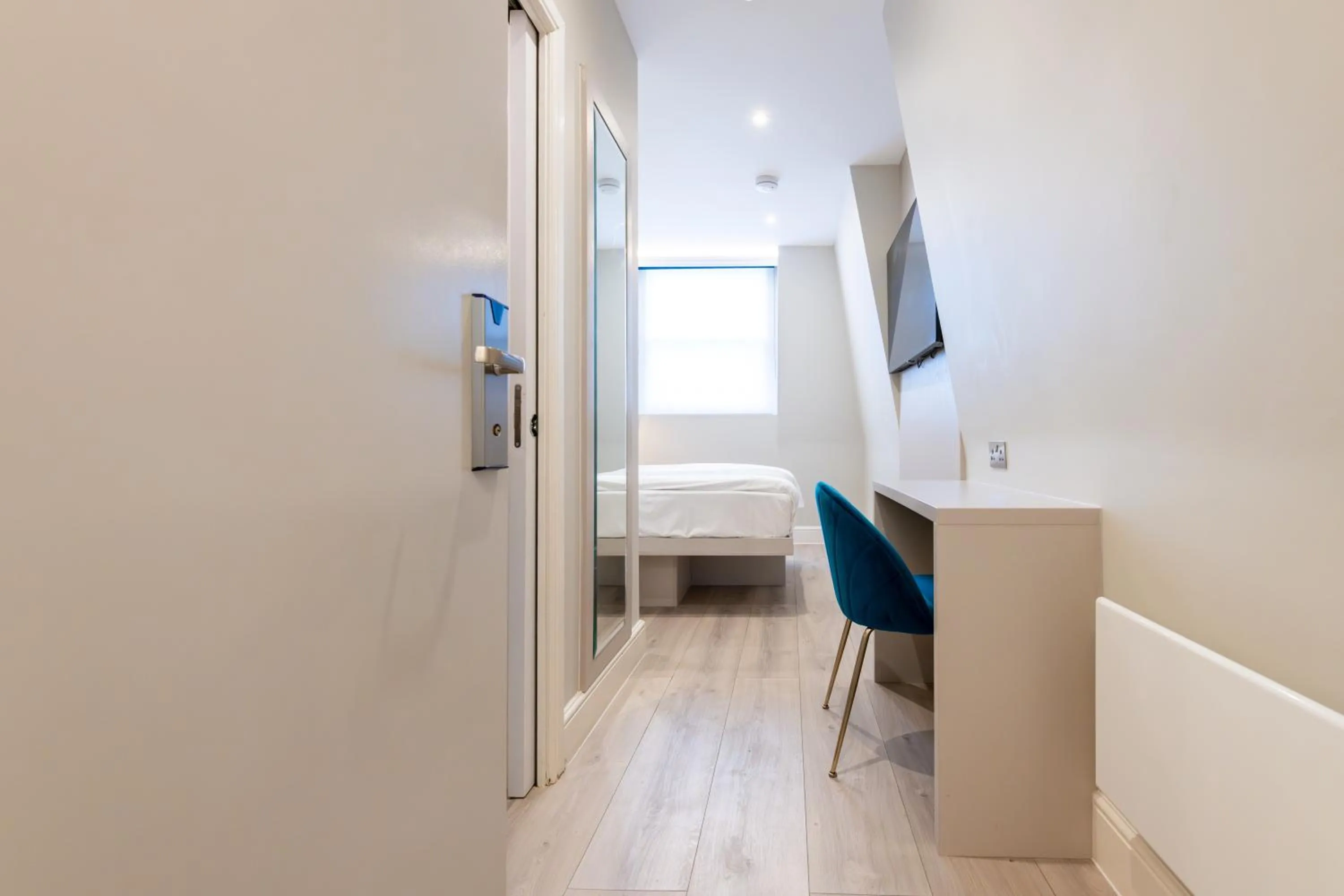 Bedroom, Bed in NOX Belsize Park