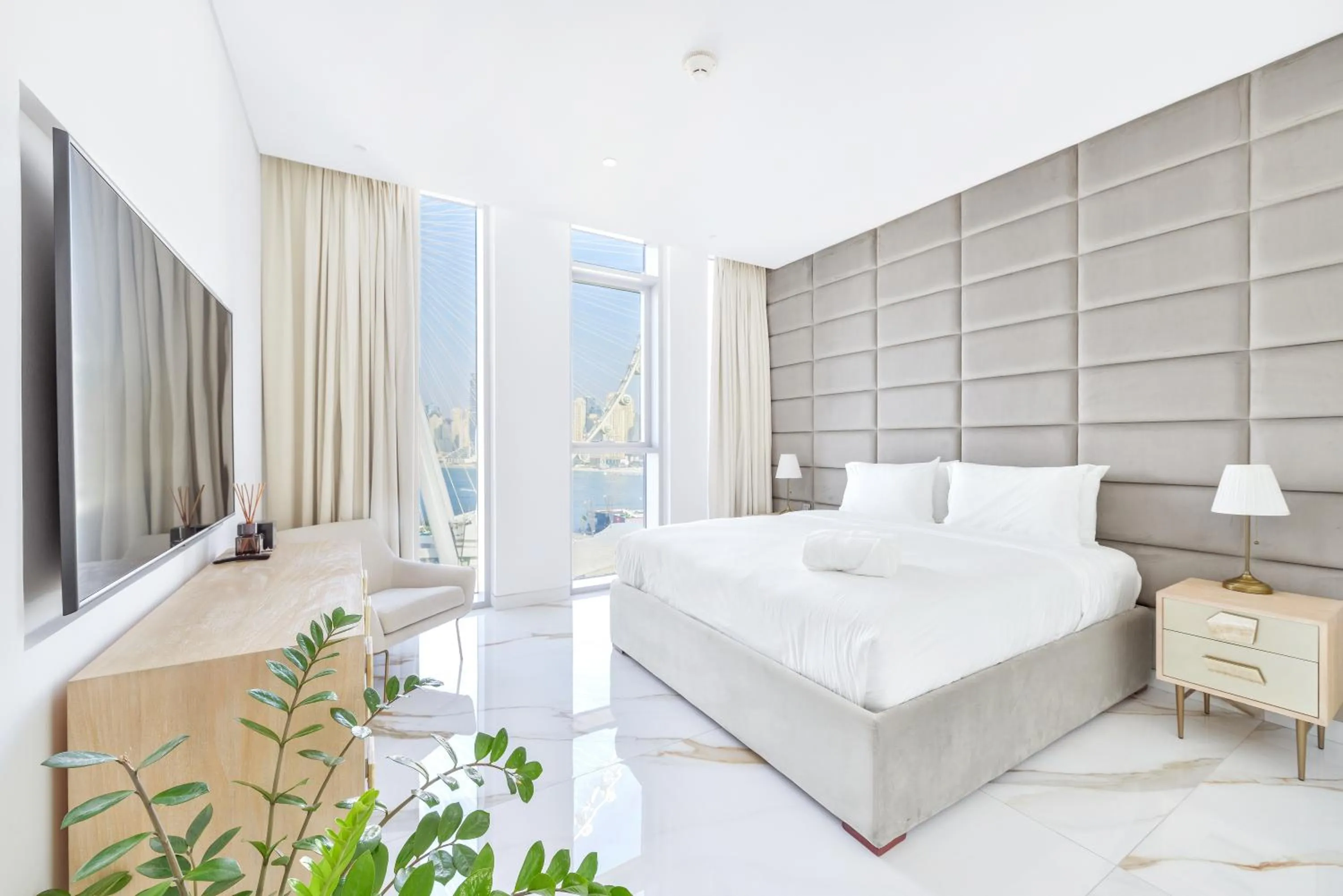 Nearby landmark, Bed in Lavish & Equipped oceanfront 2 BR facing Ain Dubai