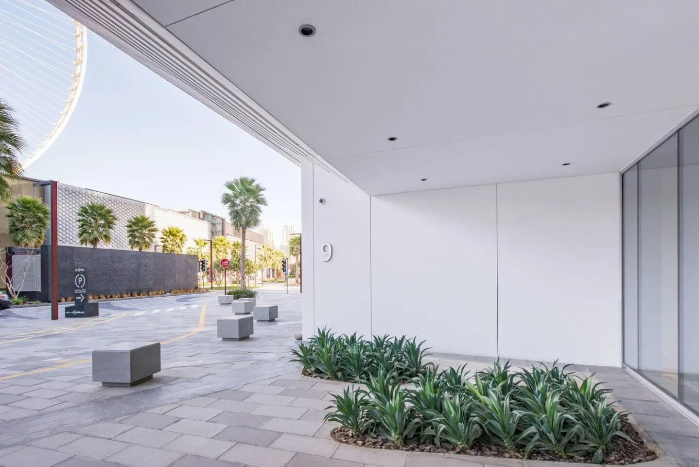Property building in Lavish & Equipped oceanfront 2 BR facing Ain Dubai