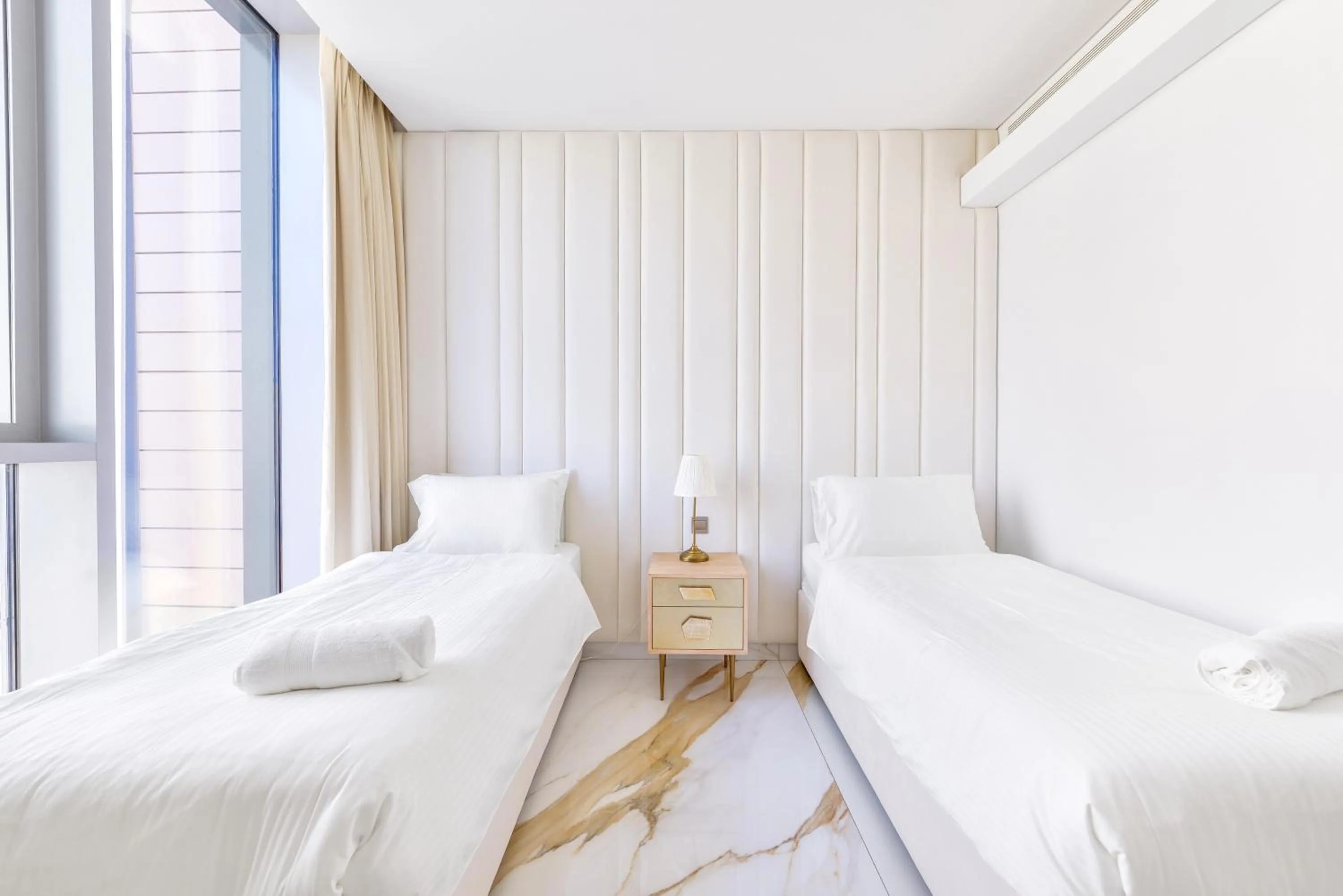 Bed in Lavish & Equipped oceanfront 2 BR facing Ain Dubai
