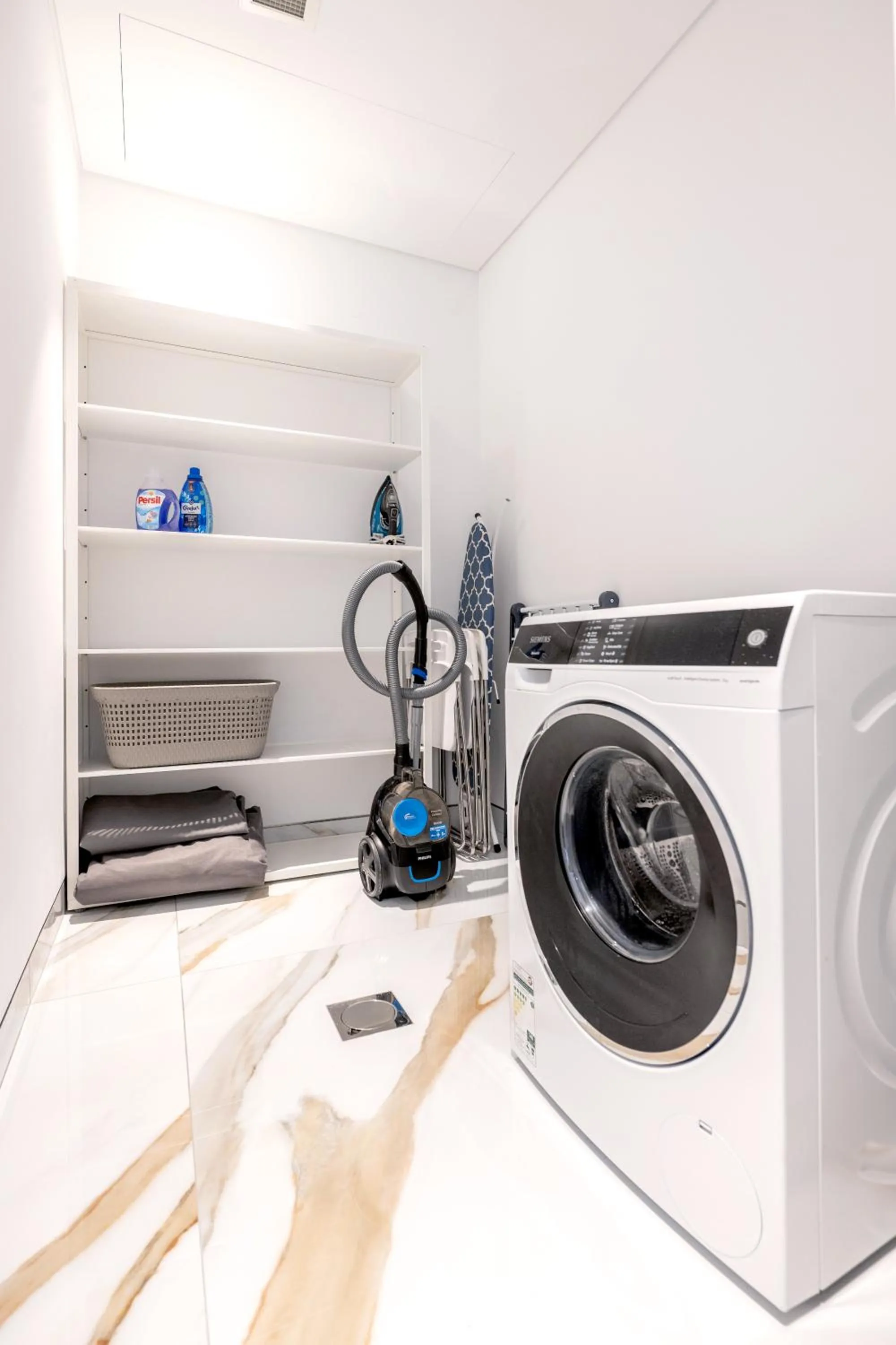 laundry in Lavish & Equipped oceanfront 2 BR facing Ain Dubai