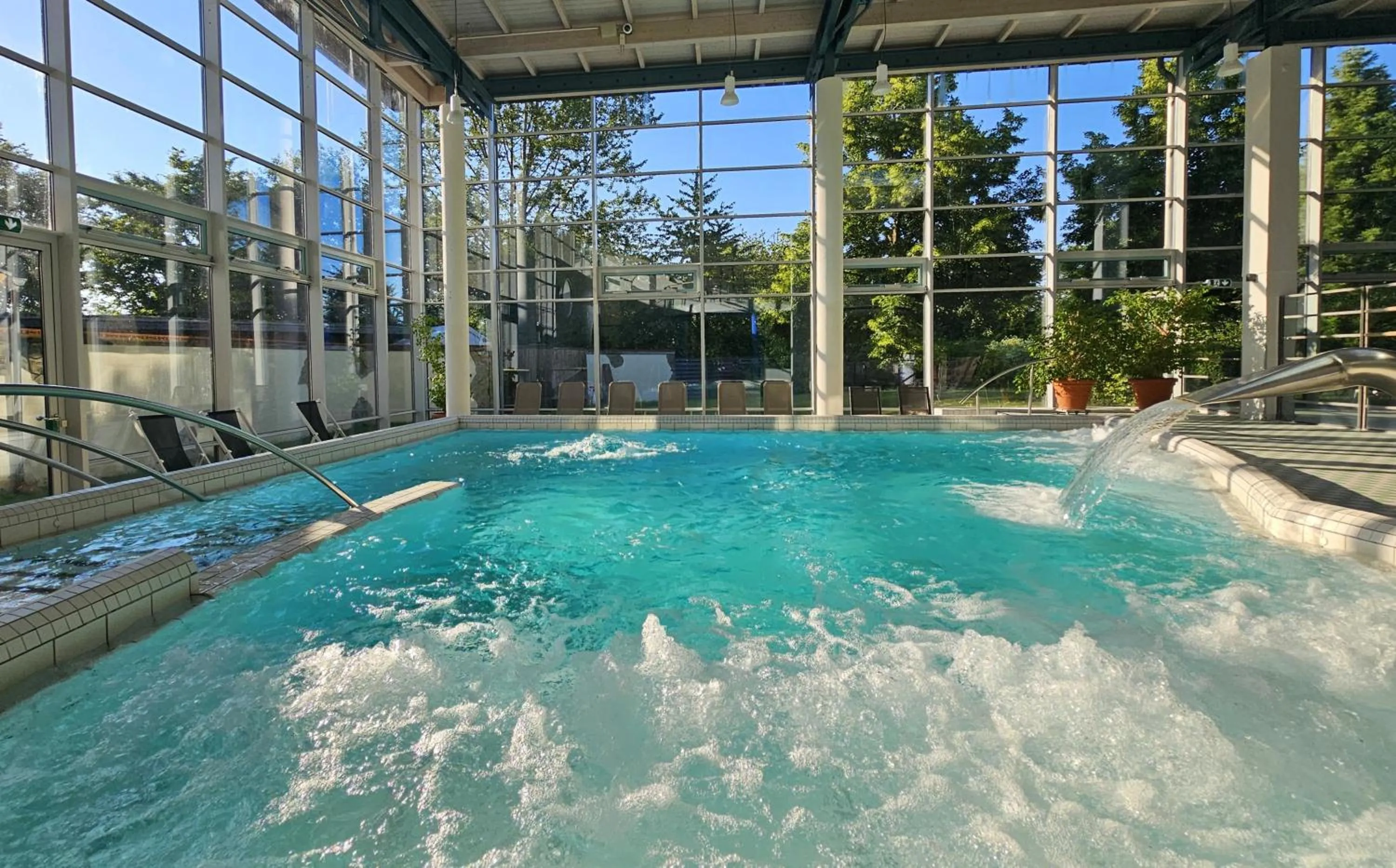 Swimming pool in Parkhotel Weiskirchen