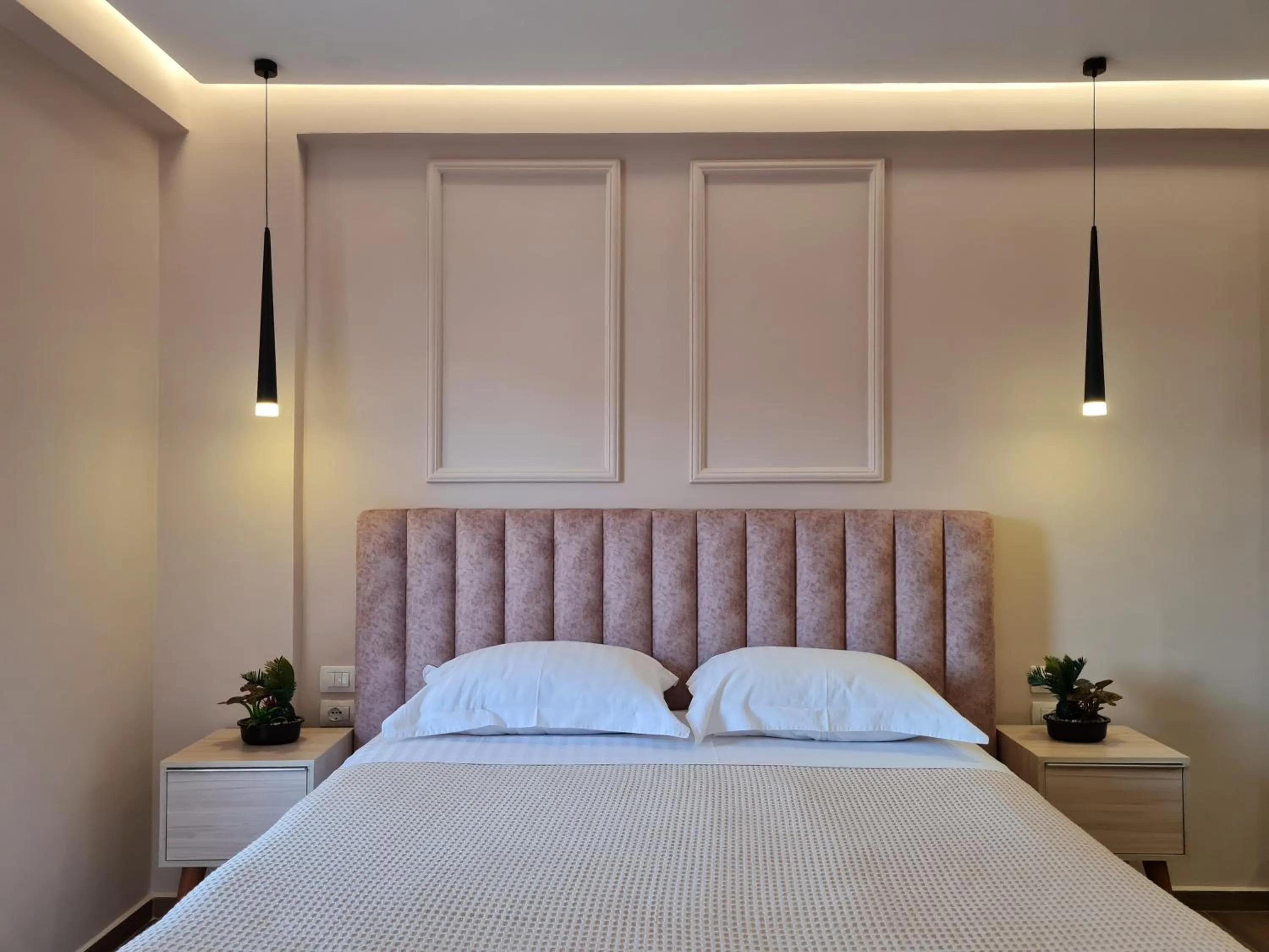 Bed in Himara 28 Hotel