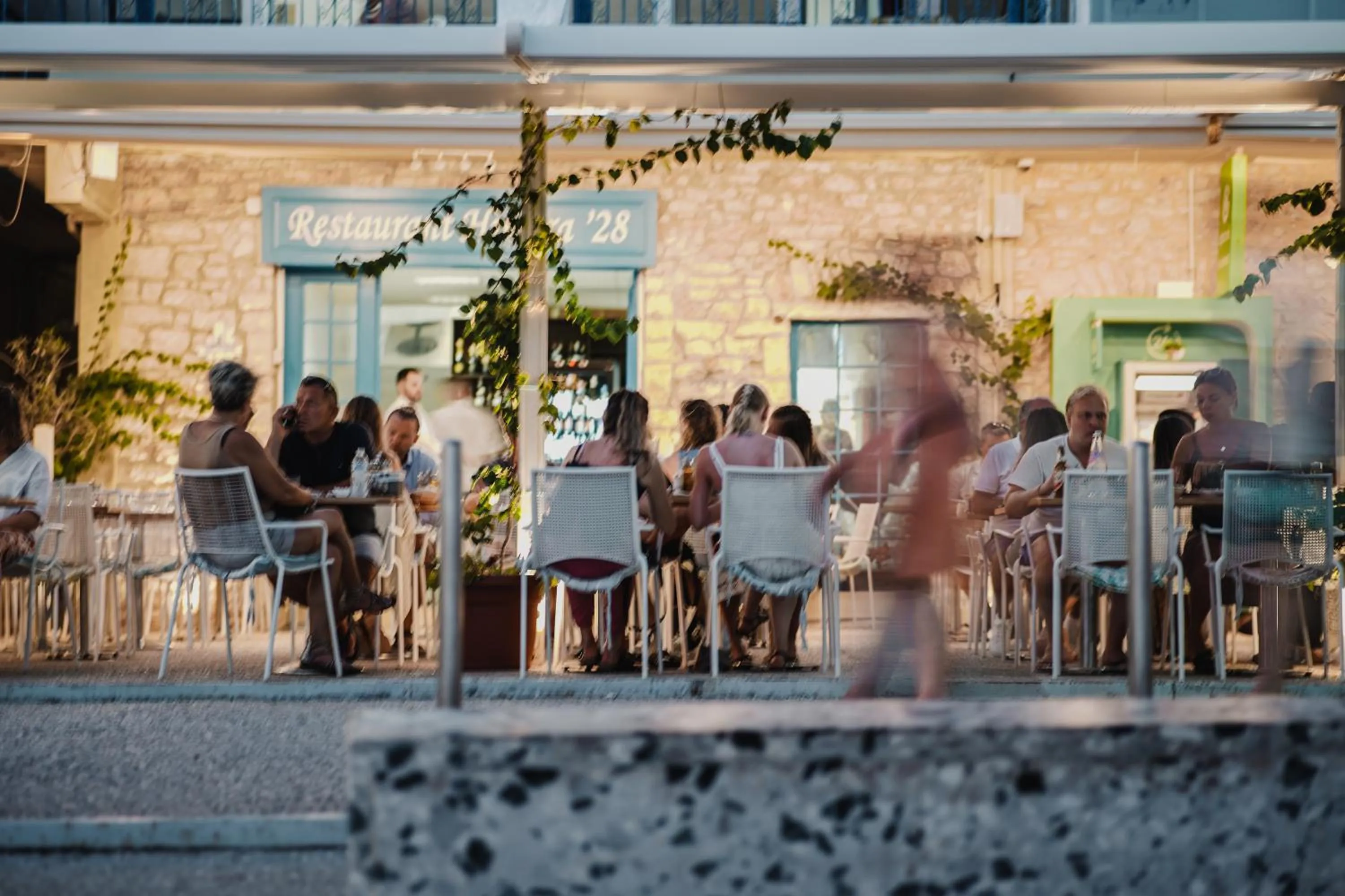 Restaurant/places to eat in Himara 28 Hotel