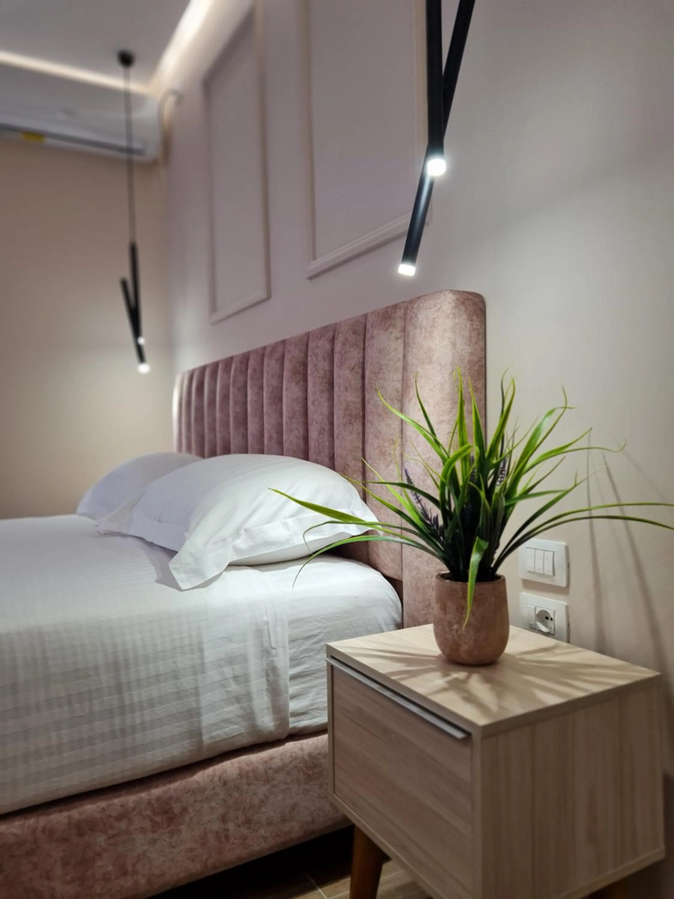 Bed in Himara 28 Hotel