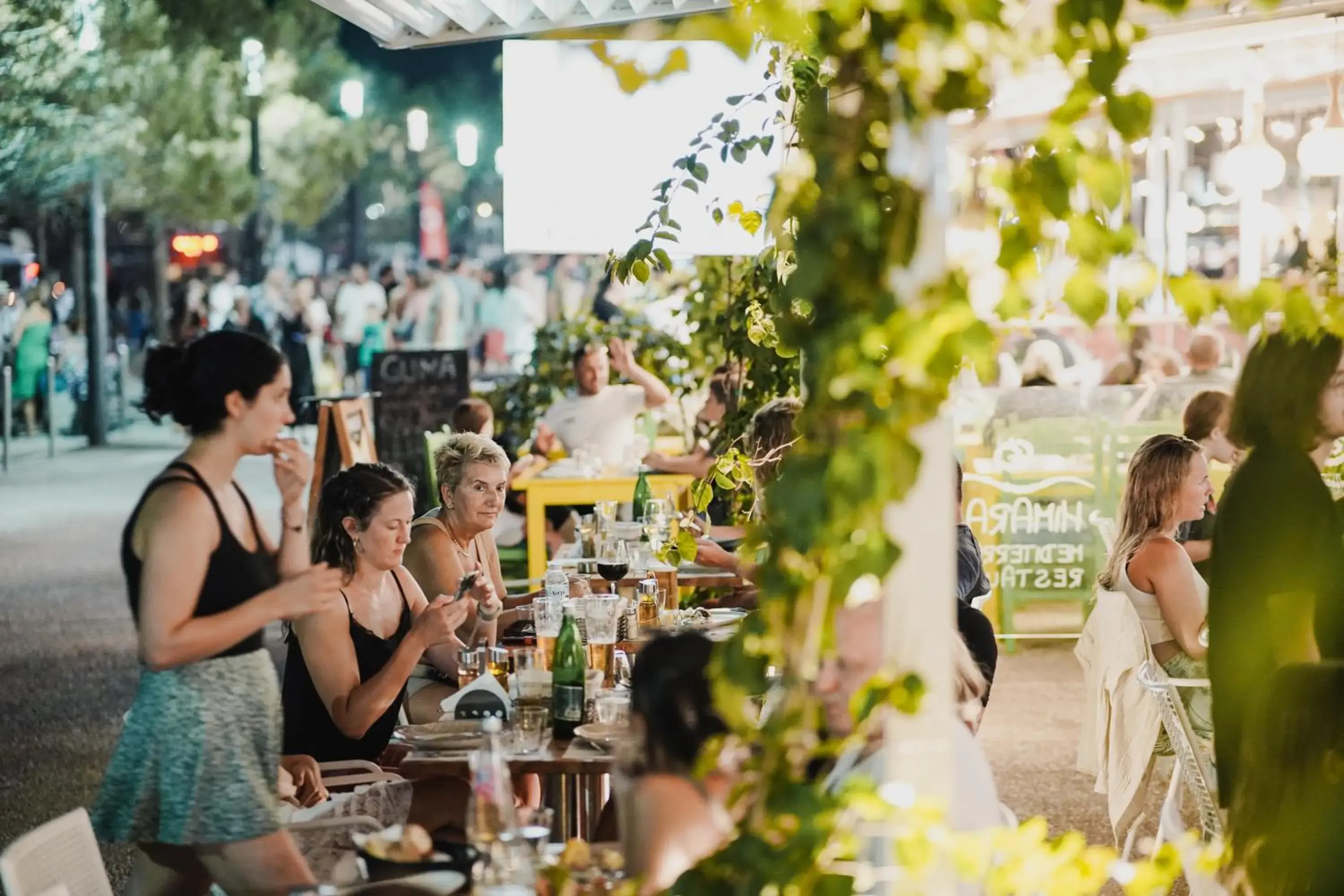 Restaurant/places to eat in Himara 28 Hotel Restaurant/places to eat in Himara 28 Hotel