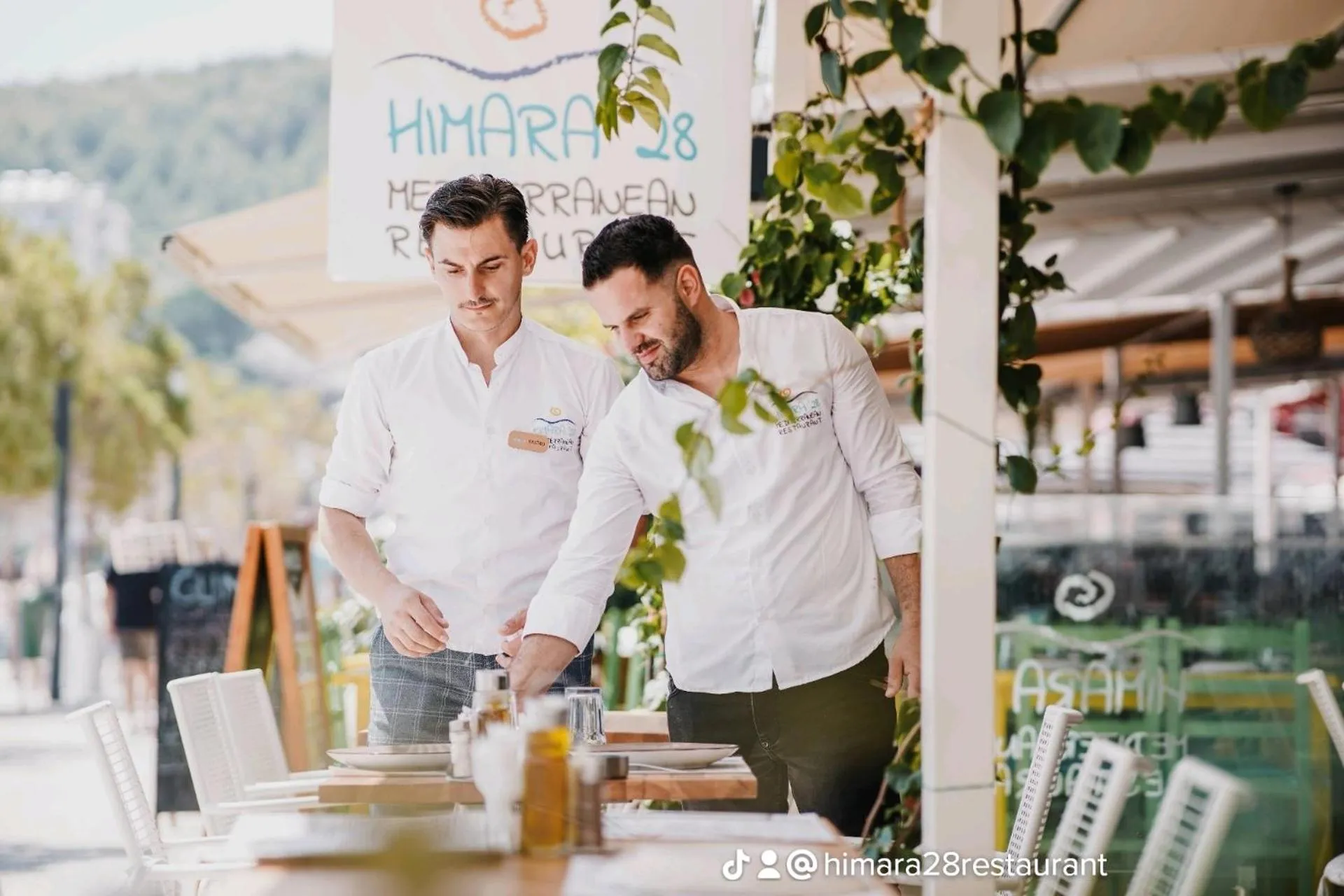 Restaurant/places to eat in Himara 28 Hotel