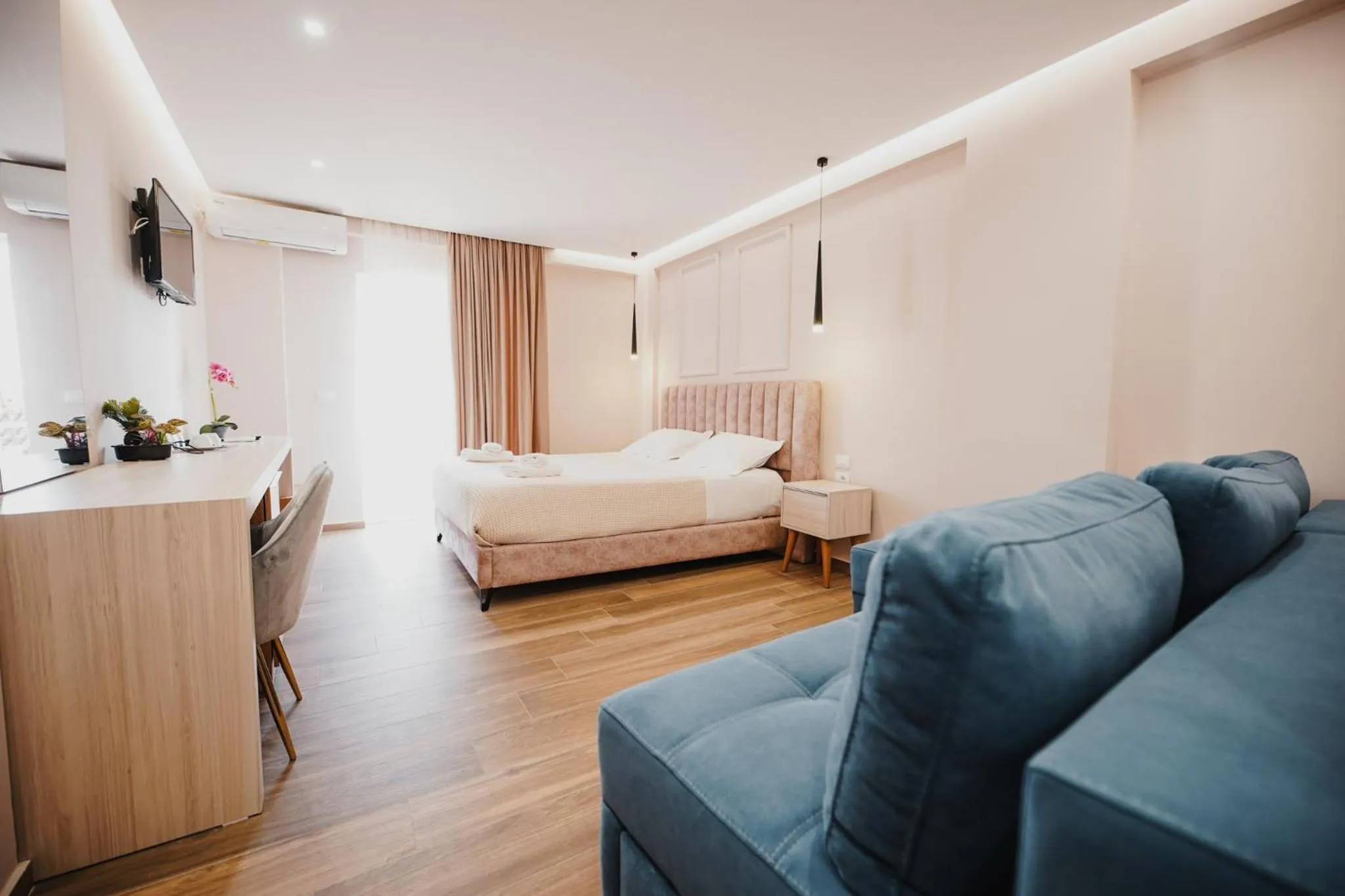 Bed in Himara 28 Hotel