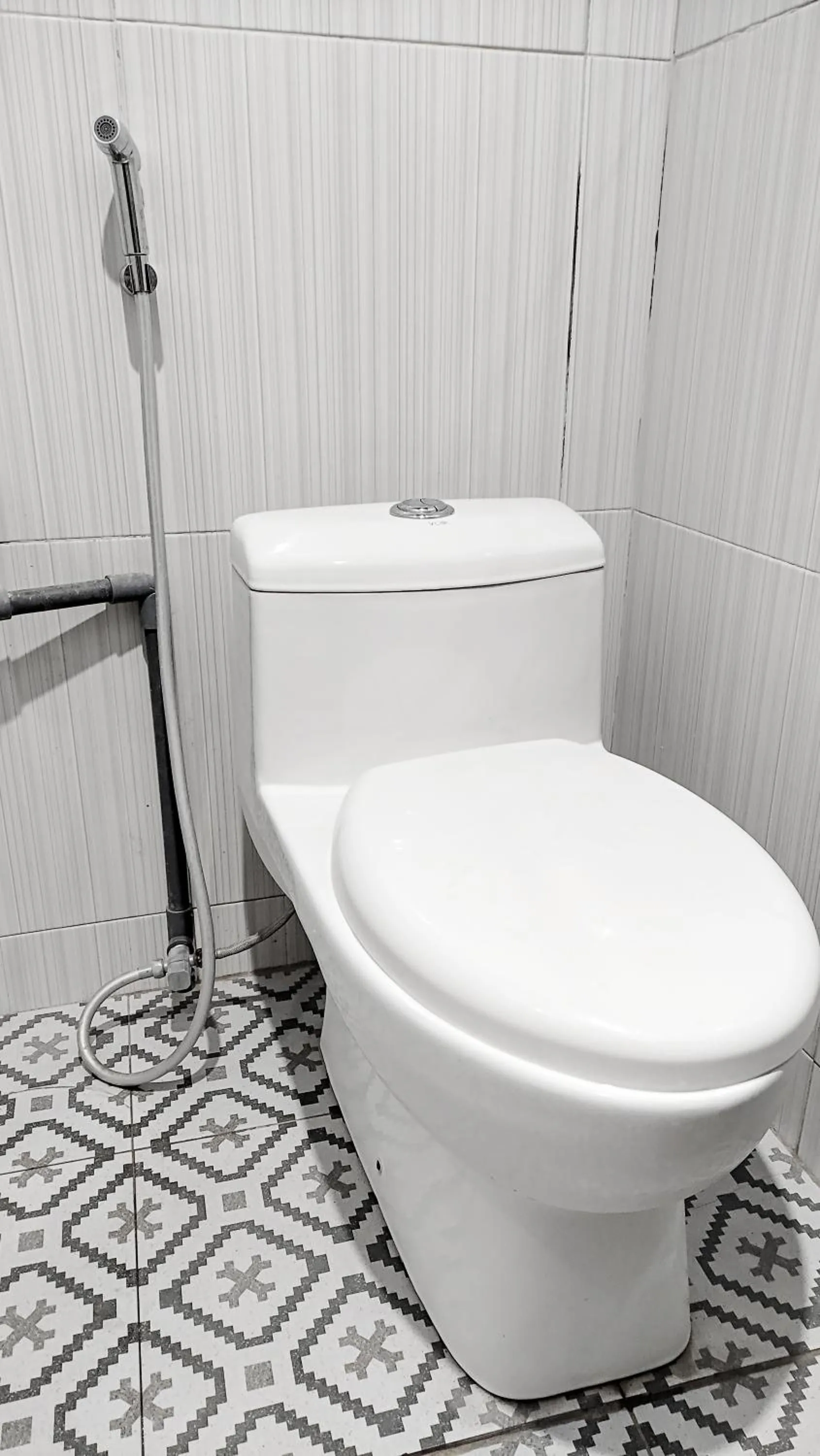 Toilet in Kost Harian Semarang Murah