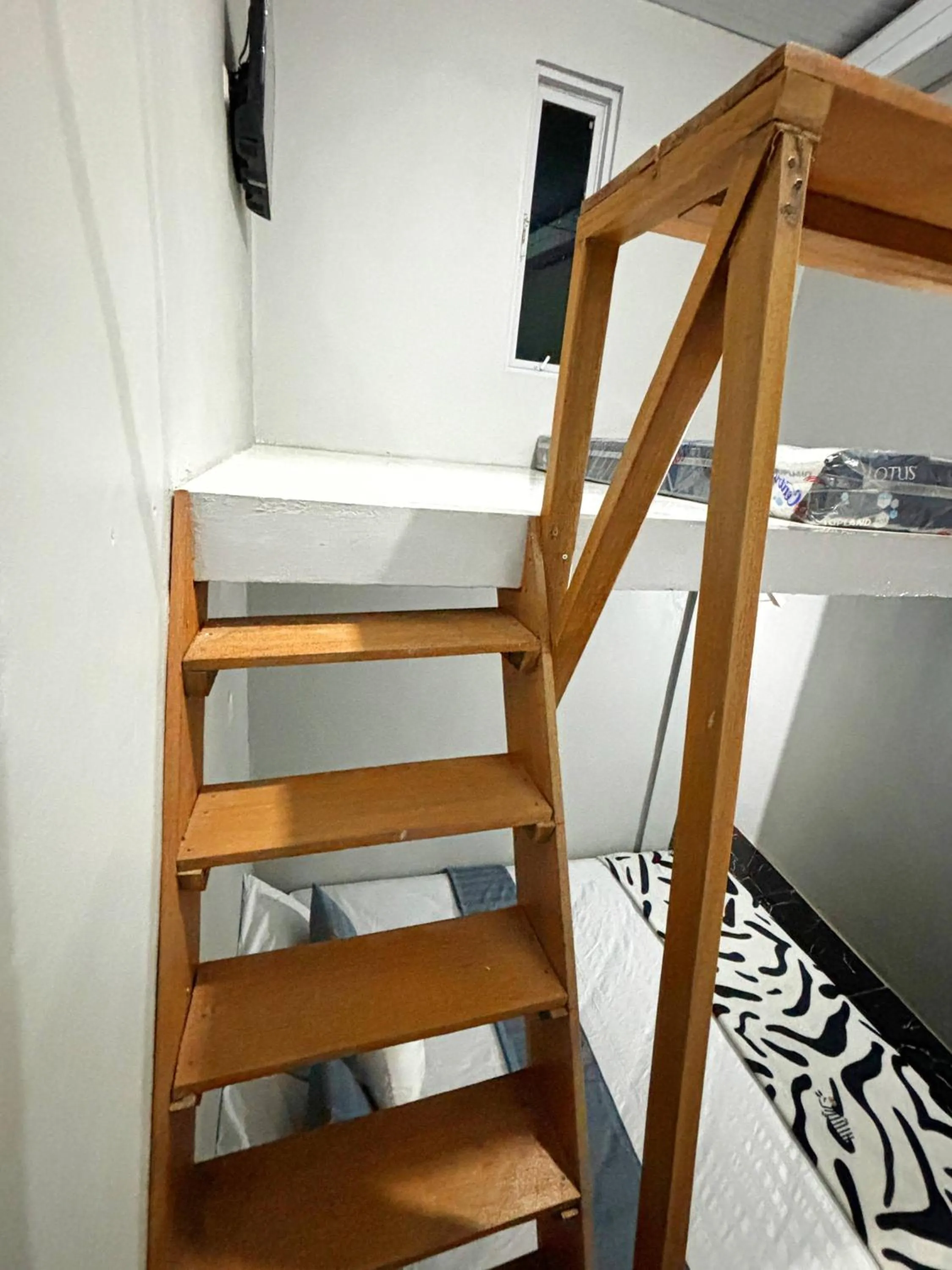 Bed in Kost Harian Semarang Murah