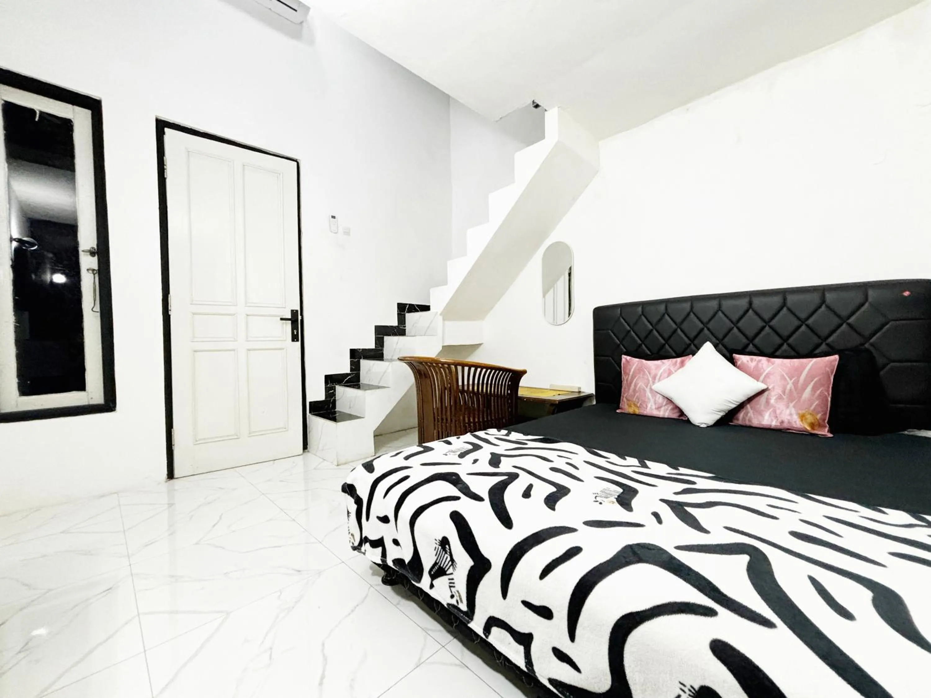 Bed in Kost Harian Semarang Murah
