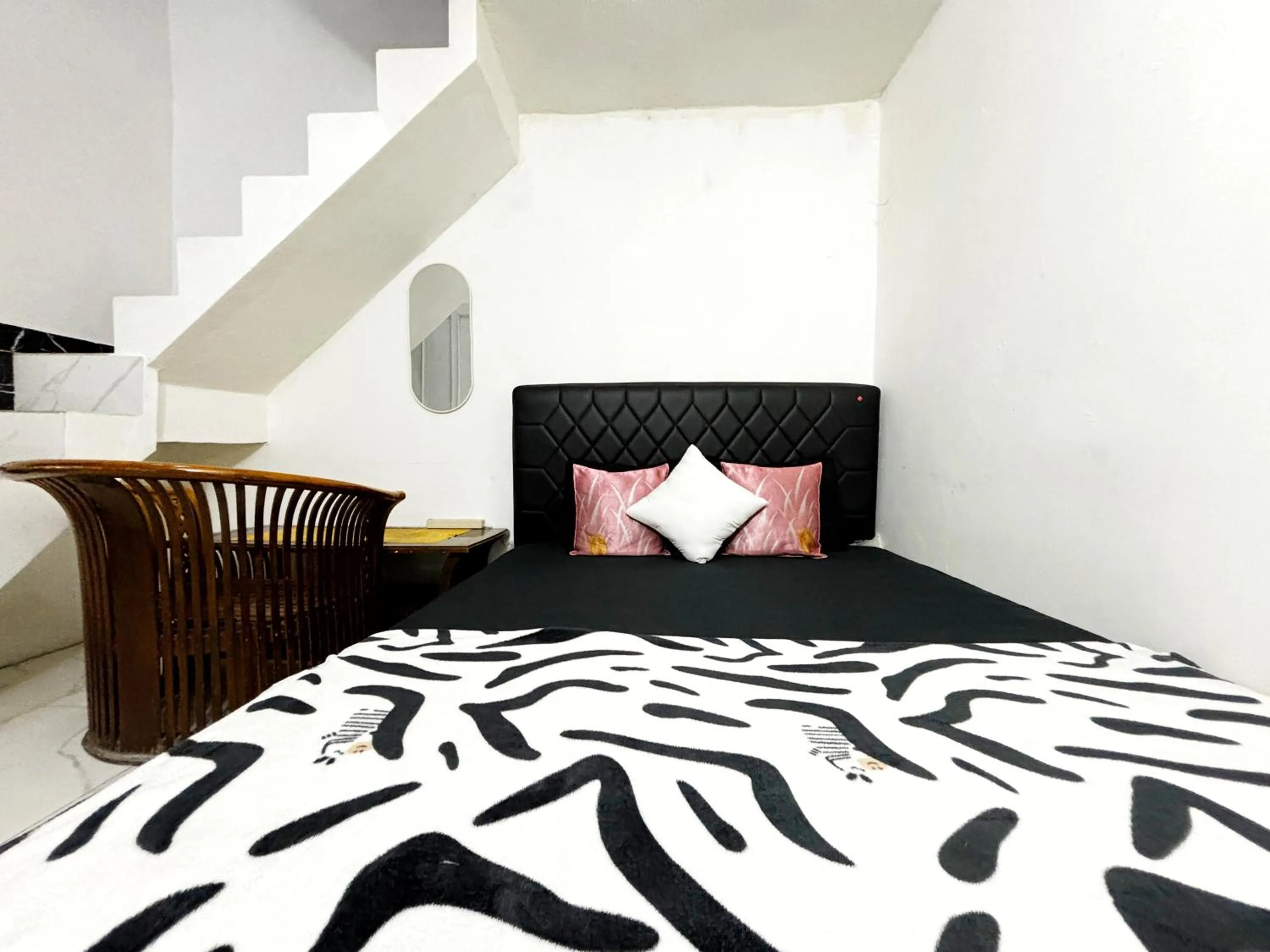 Bed in Kost Harian Semarang Murah