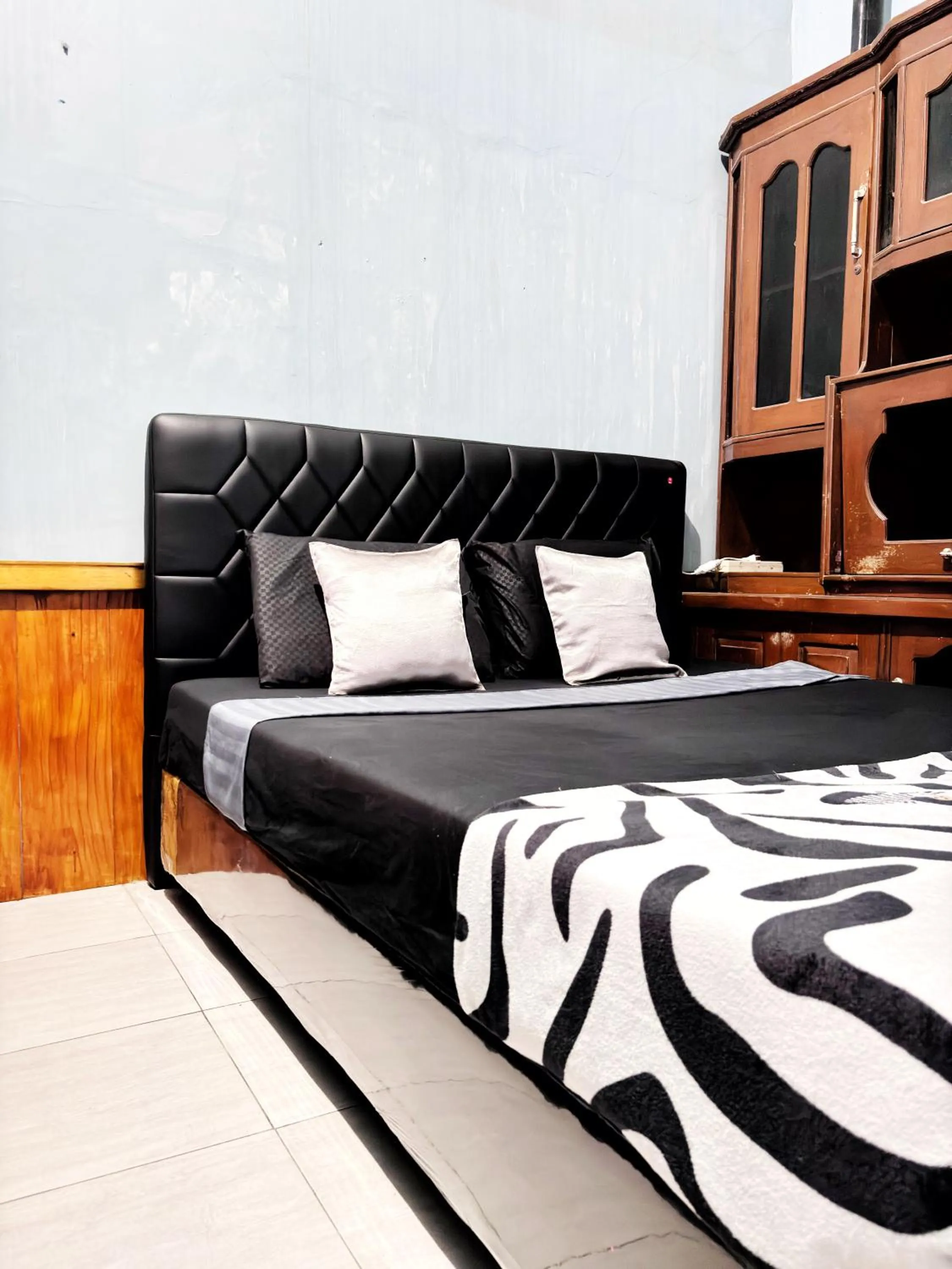Bed in Kost Harian Semarang Murah