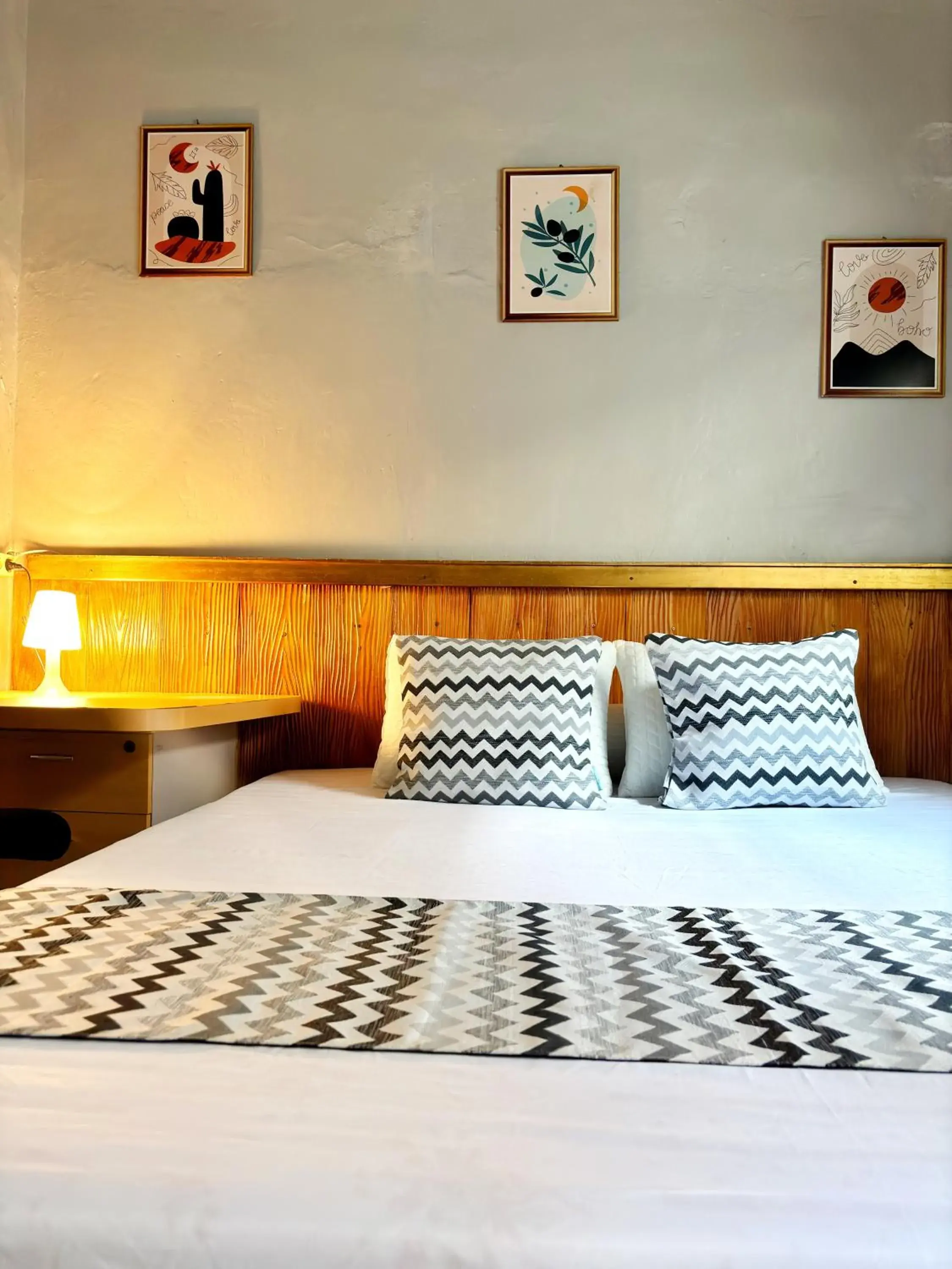 Standard Double Room with Fan in Kost Harian Semarang Murah Standard Double Room with Fan in Kost Harian Semarang Murah