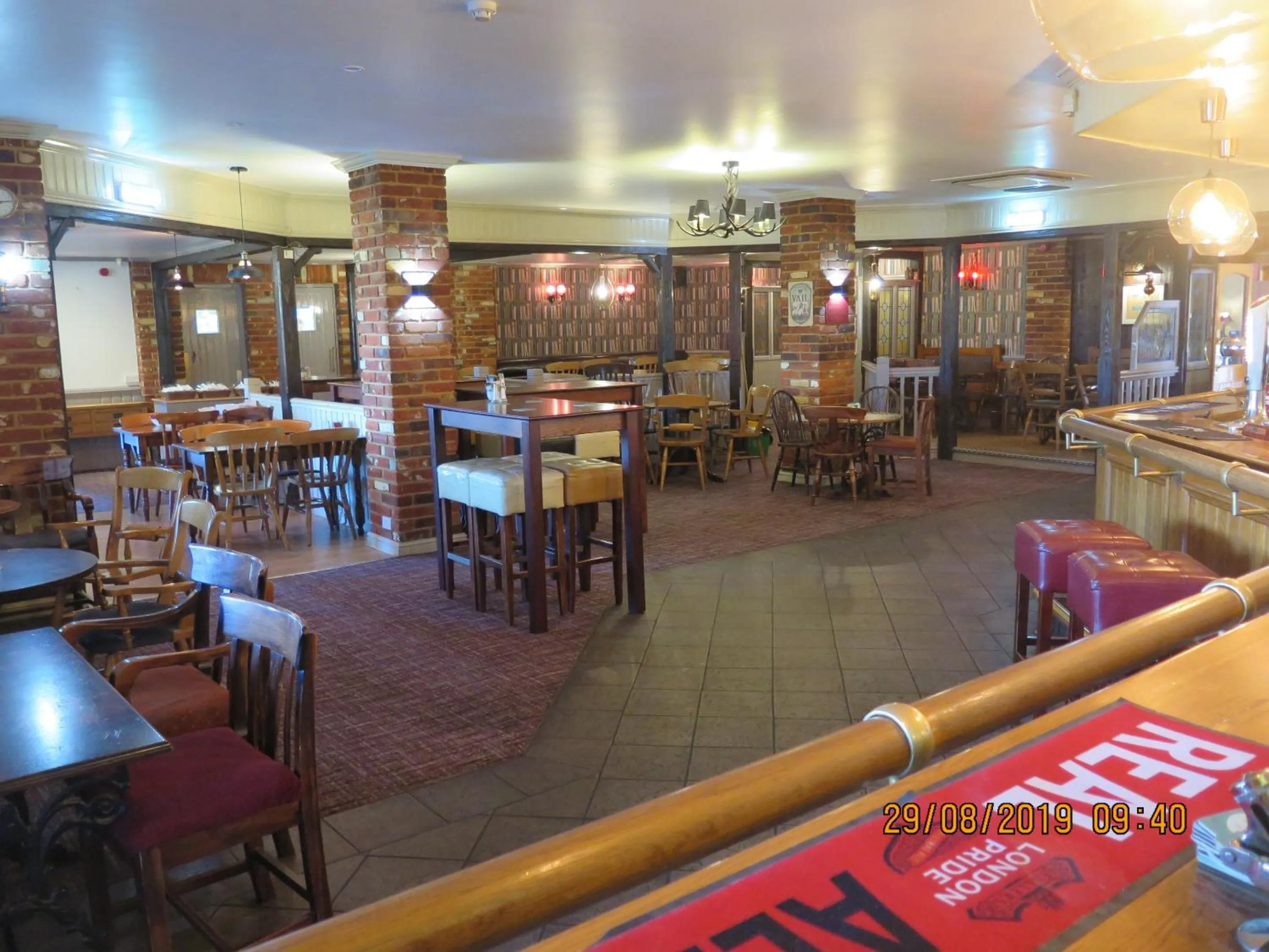 Lounge or bar in Oyster Fleet Hotel