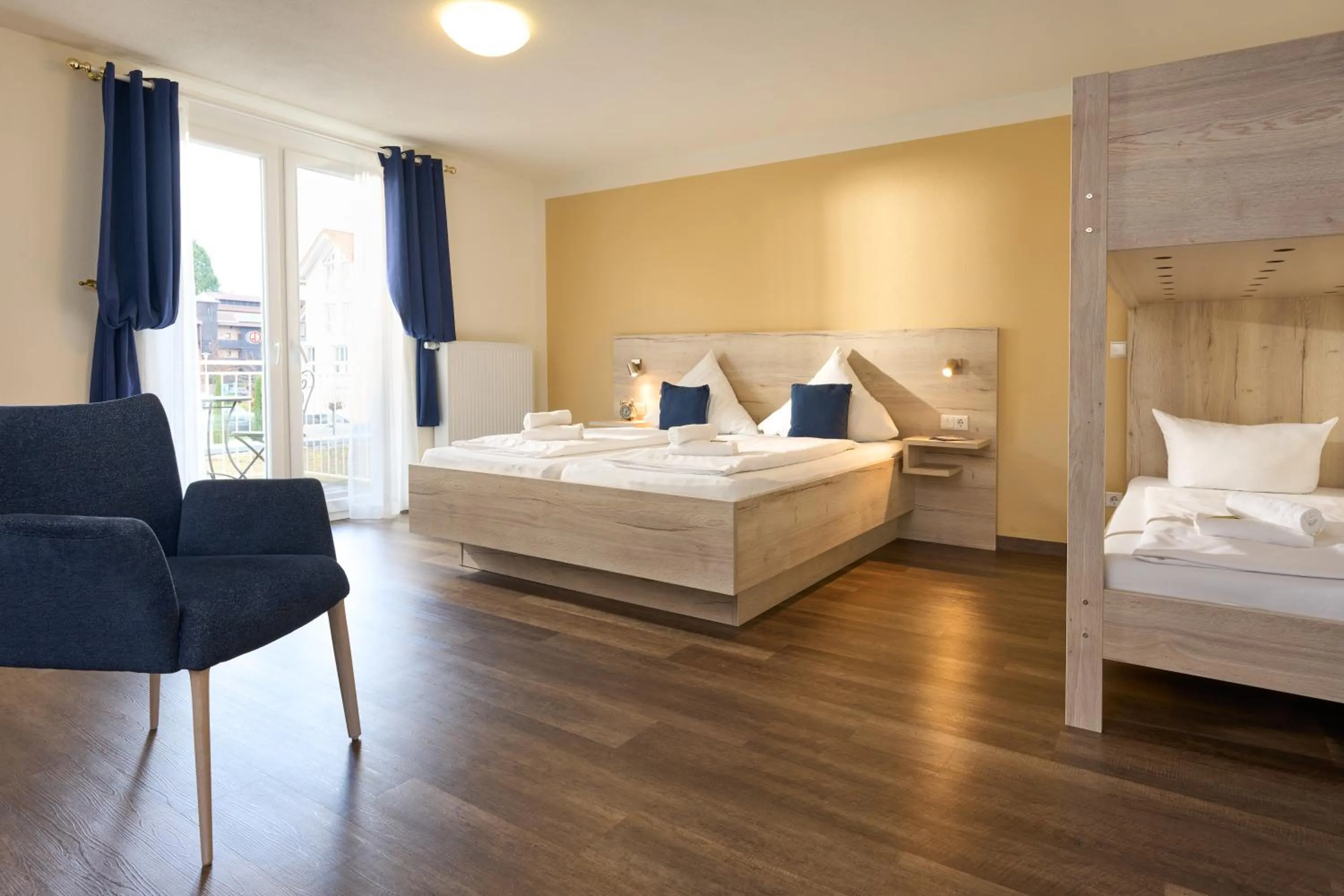 Photo of the whole room, Bed in Hotel Apollon Rust