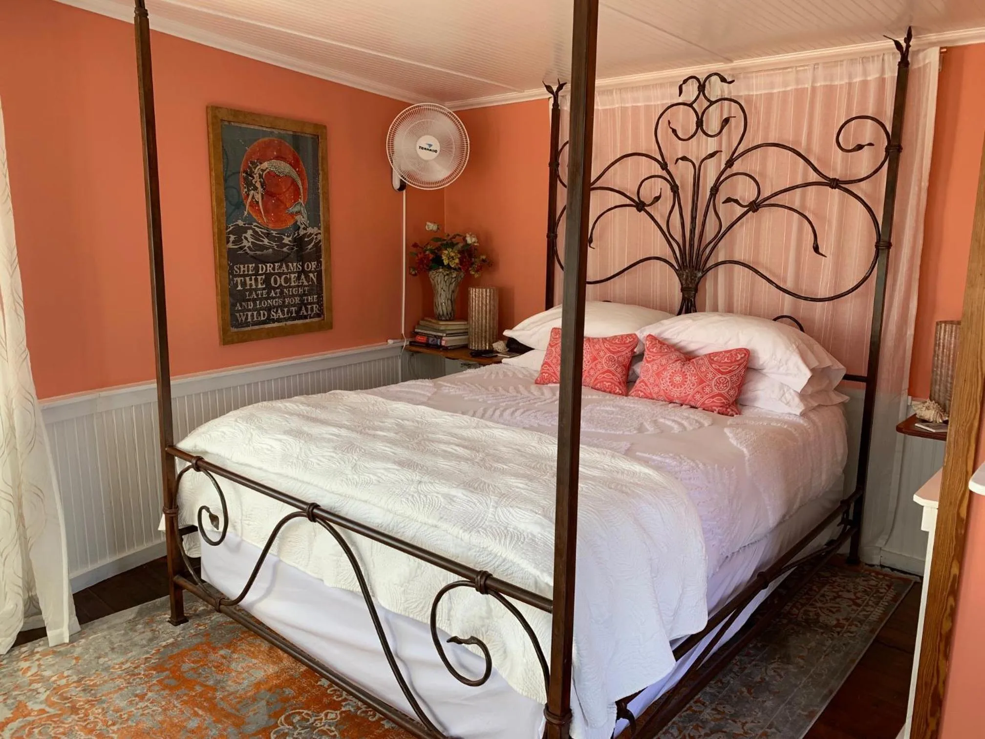 Bed in The Newport Belle