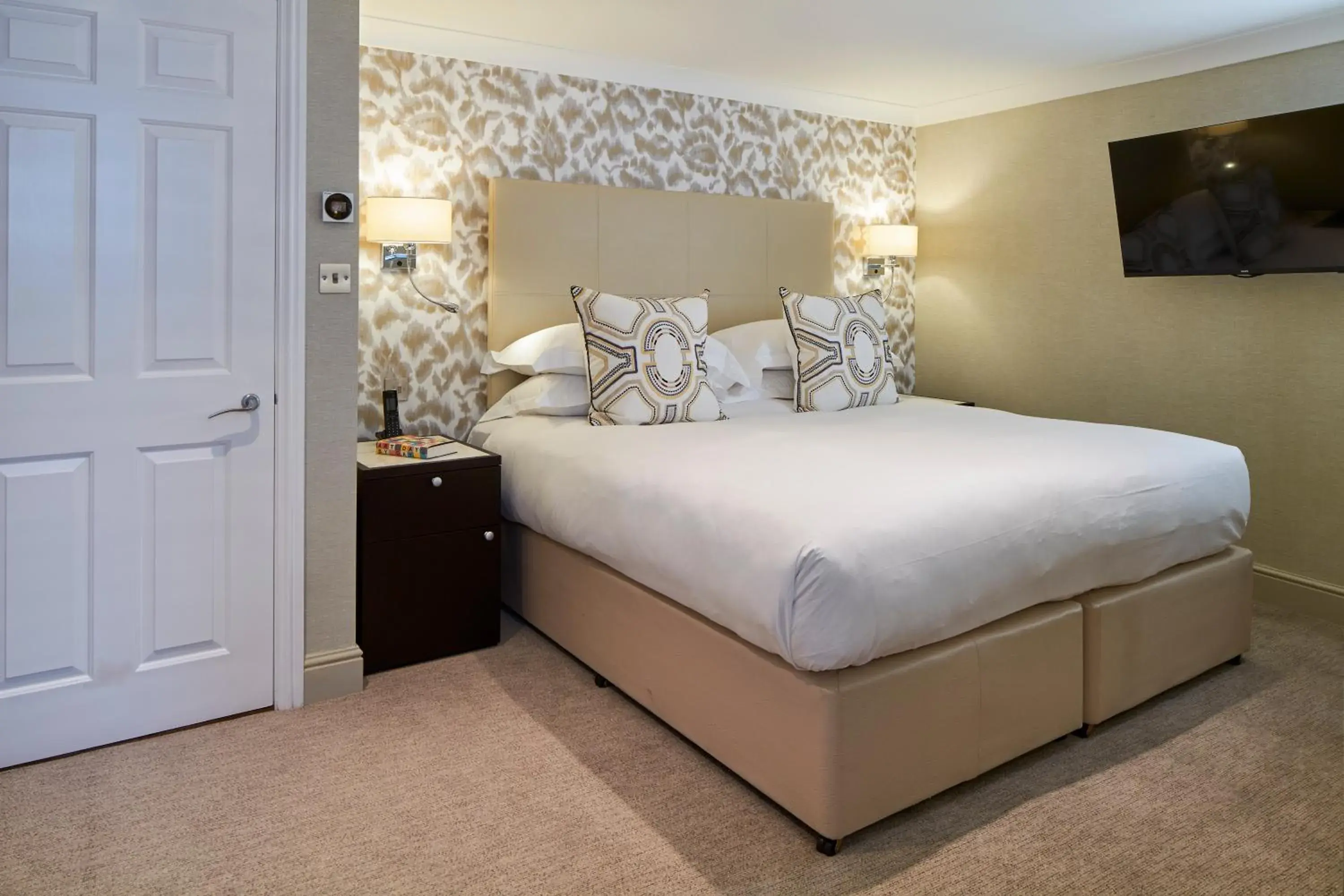 Bed in Cheval Calico House Bed in Cheval Calico House