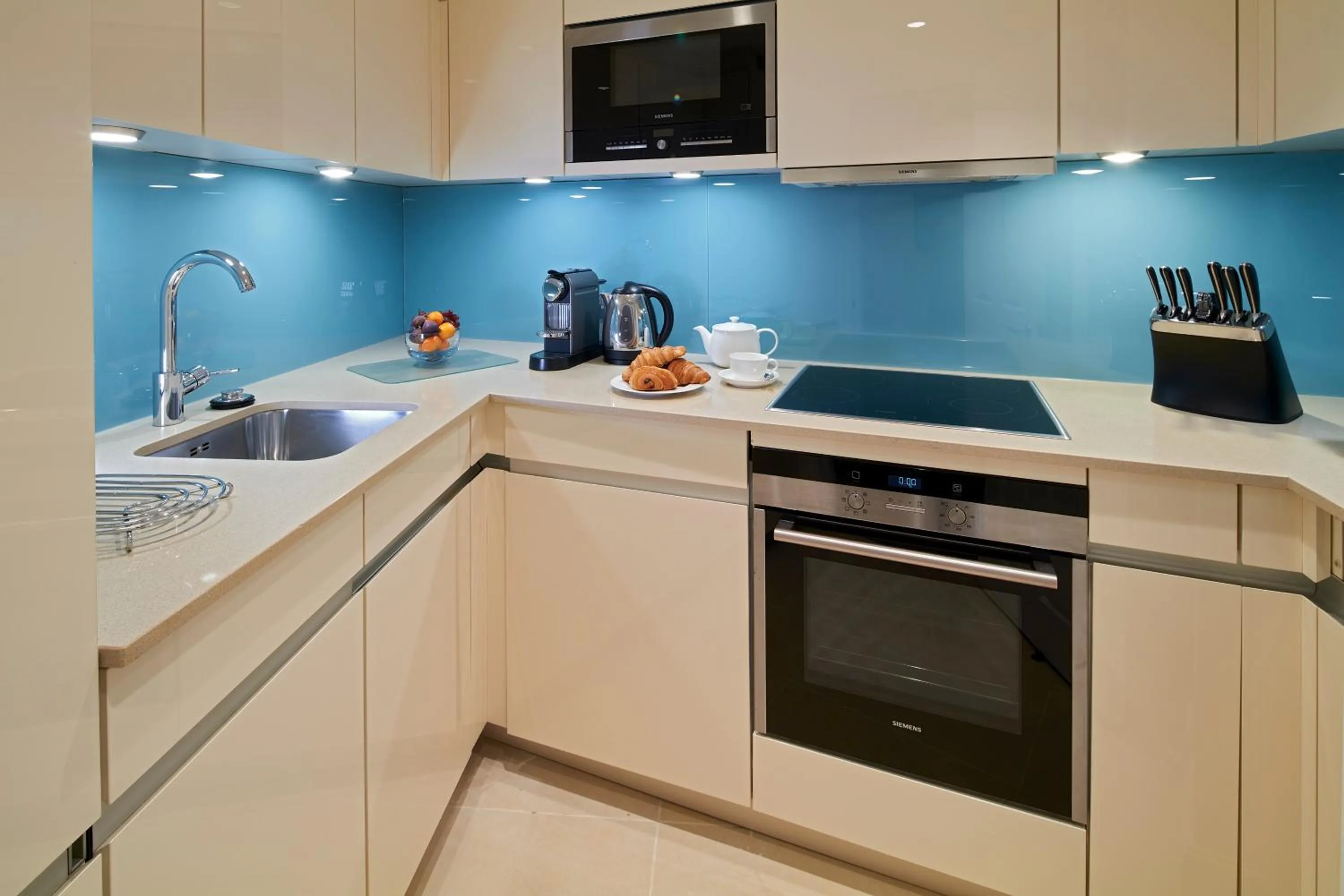 Kitchen or kitchenette in Cheval Calico House