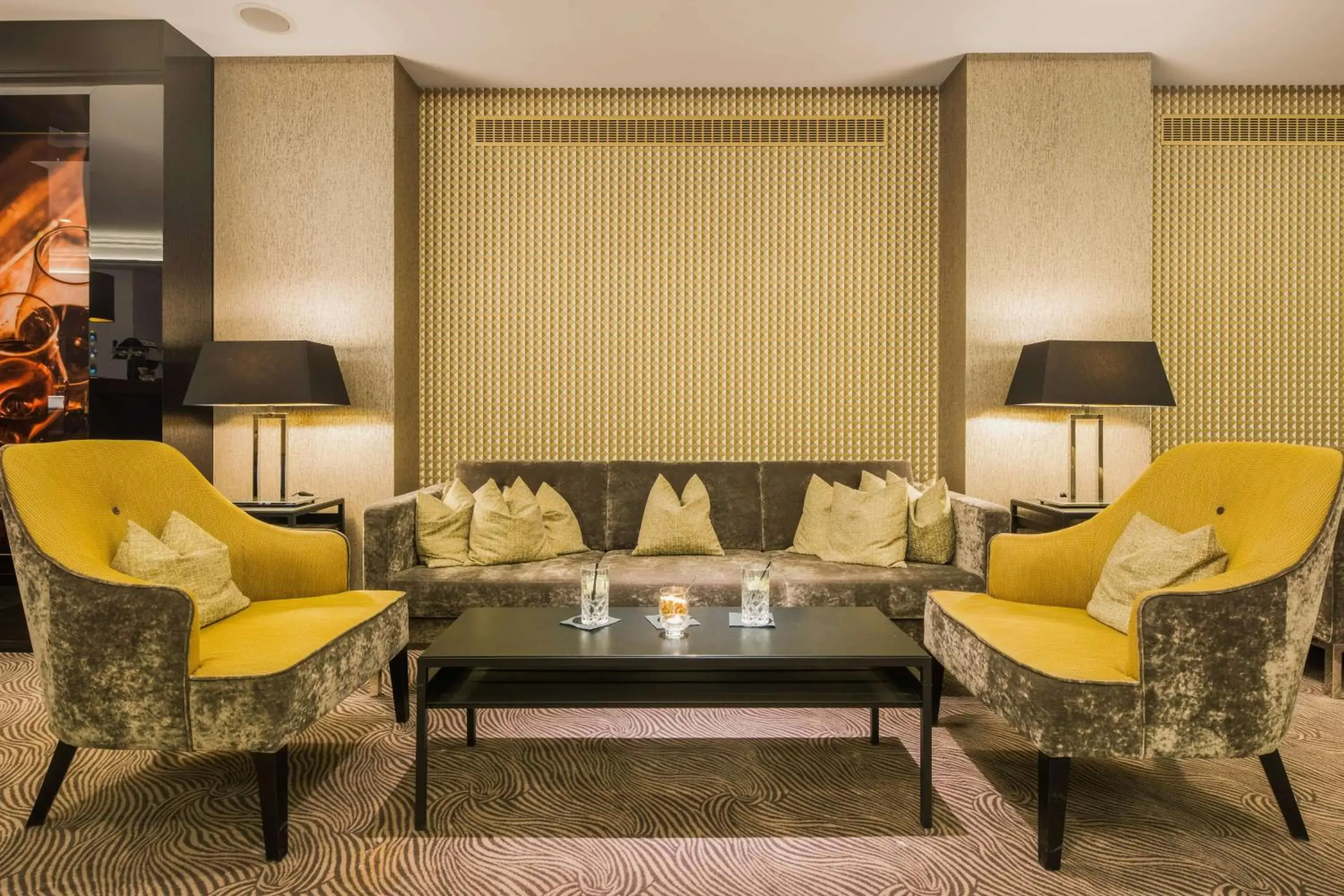 Lounge or bar in Best Western Plus Hotel Excelsior Lounge or bar in Best Western Plus Hotel Excelsior