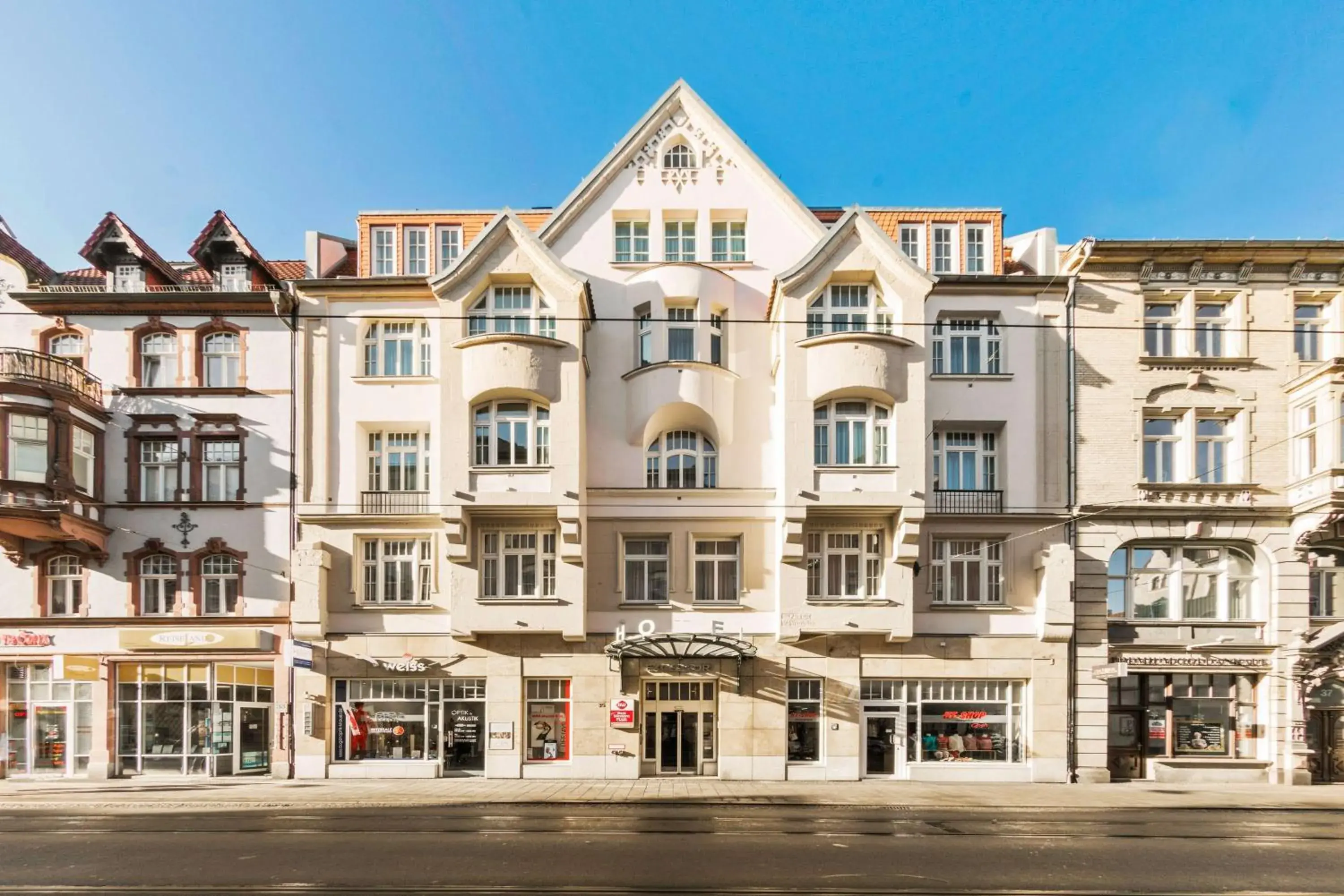 Property building in Best Western Plus Hotel Excelsior Property building in Best Western Plus Hotel Excelsior